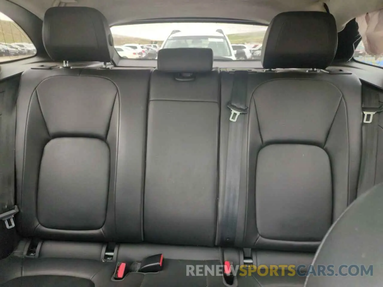 10 Photograph of a damaged car SADCS2FX0KA602177 JAGUAR F-PACE 2019