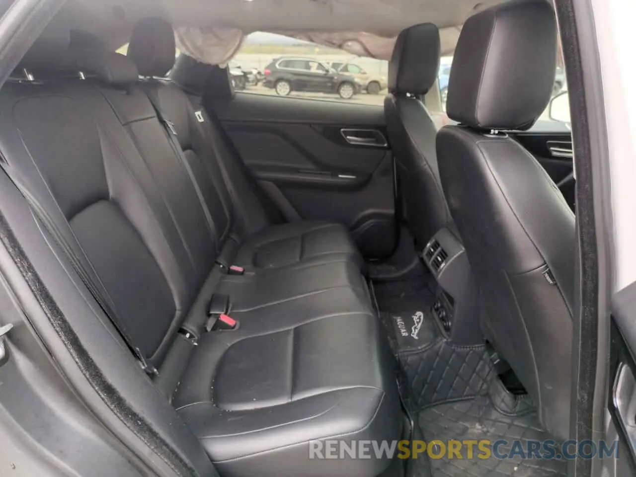 11 Photograph of a damaged car SADCS2FX0KA602177 JAGUAR F-PACE 2019