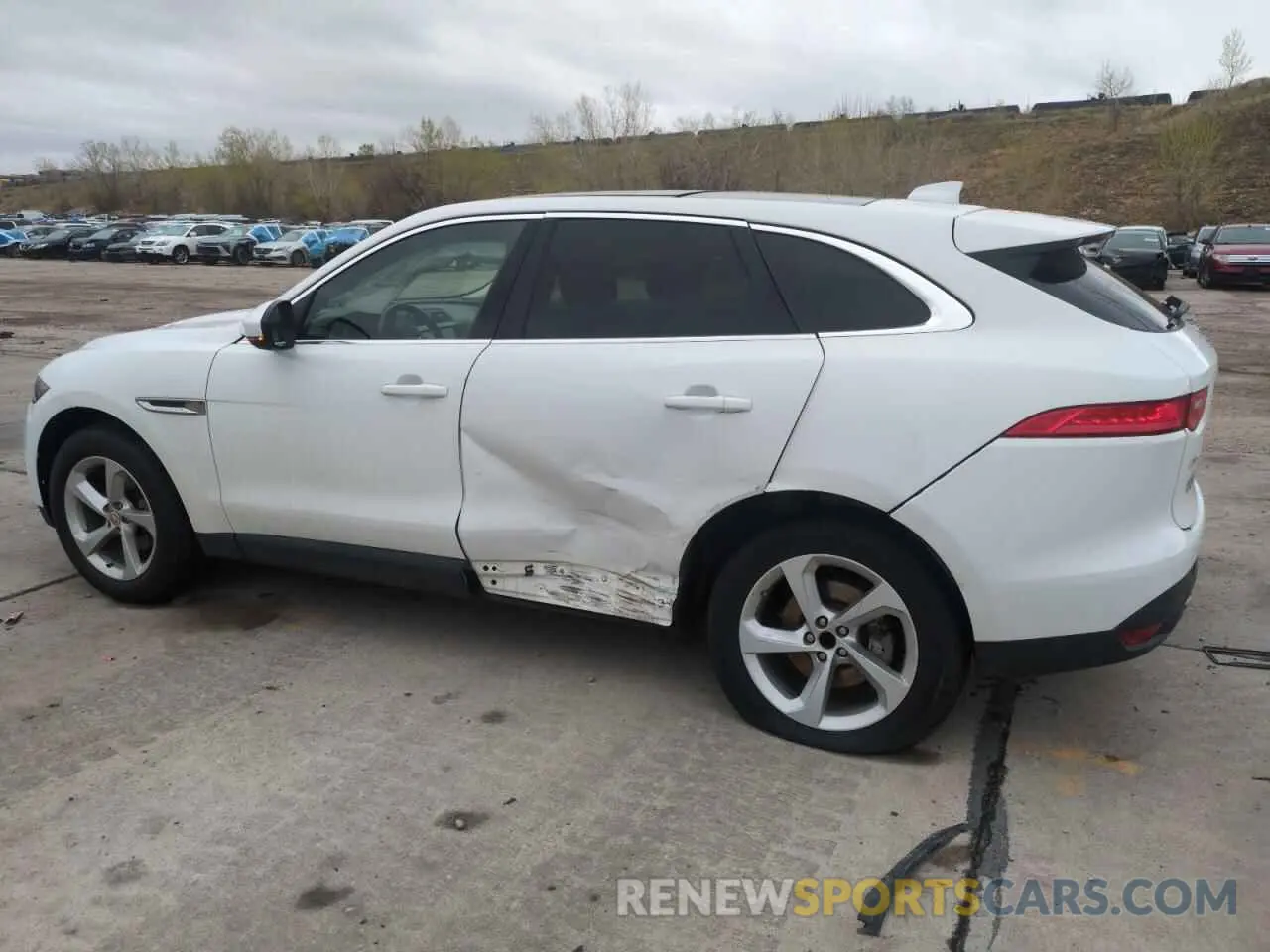 2 Photograph of a damaged car SADCS2FX0KA602177 JAGUAR F-PACE 2019