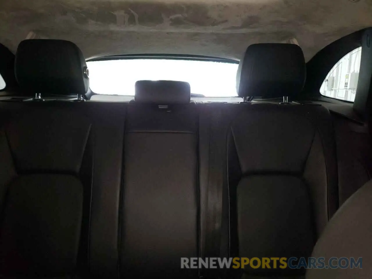 10 Photograph of a damaged car SADCS2FX1KA391782 JAGUAR F-PACE 2019