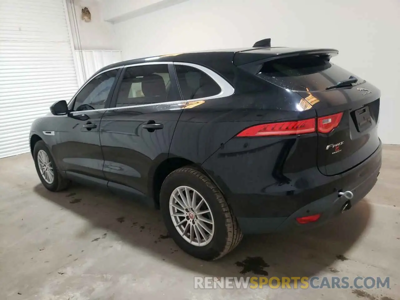 2 Photograph of a damaged car SADCS2FX1KA391782 JAGUAR F-PACE 2019