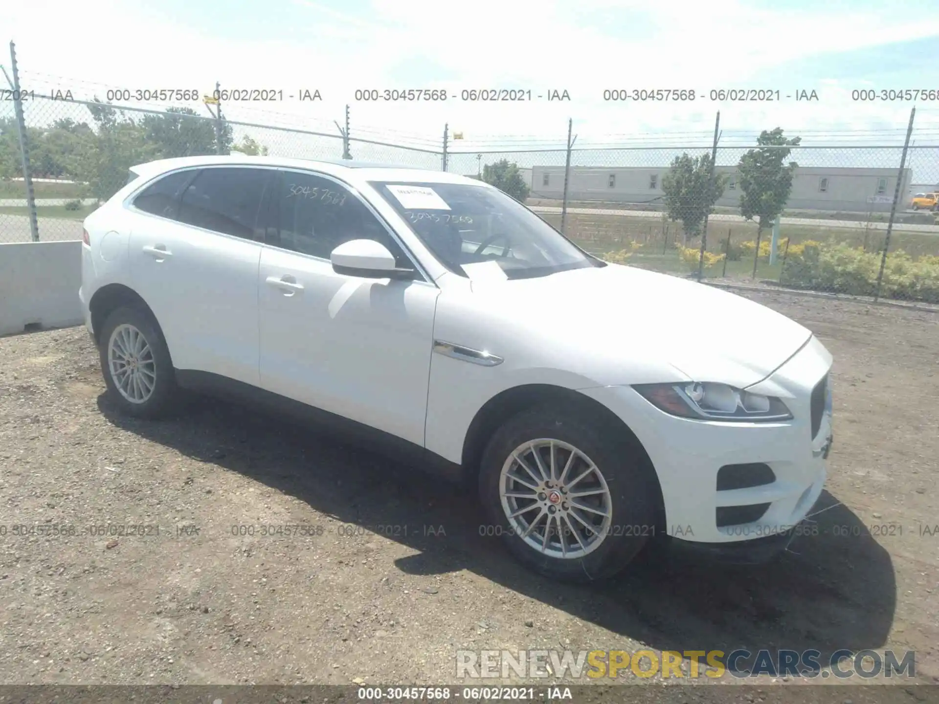 1 Photograph of a damaged car SADCS2FX2KA391967 JAGUAR F-PACE 2019