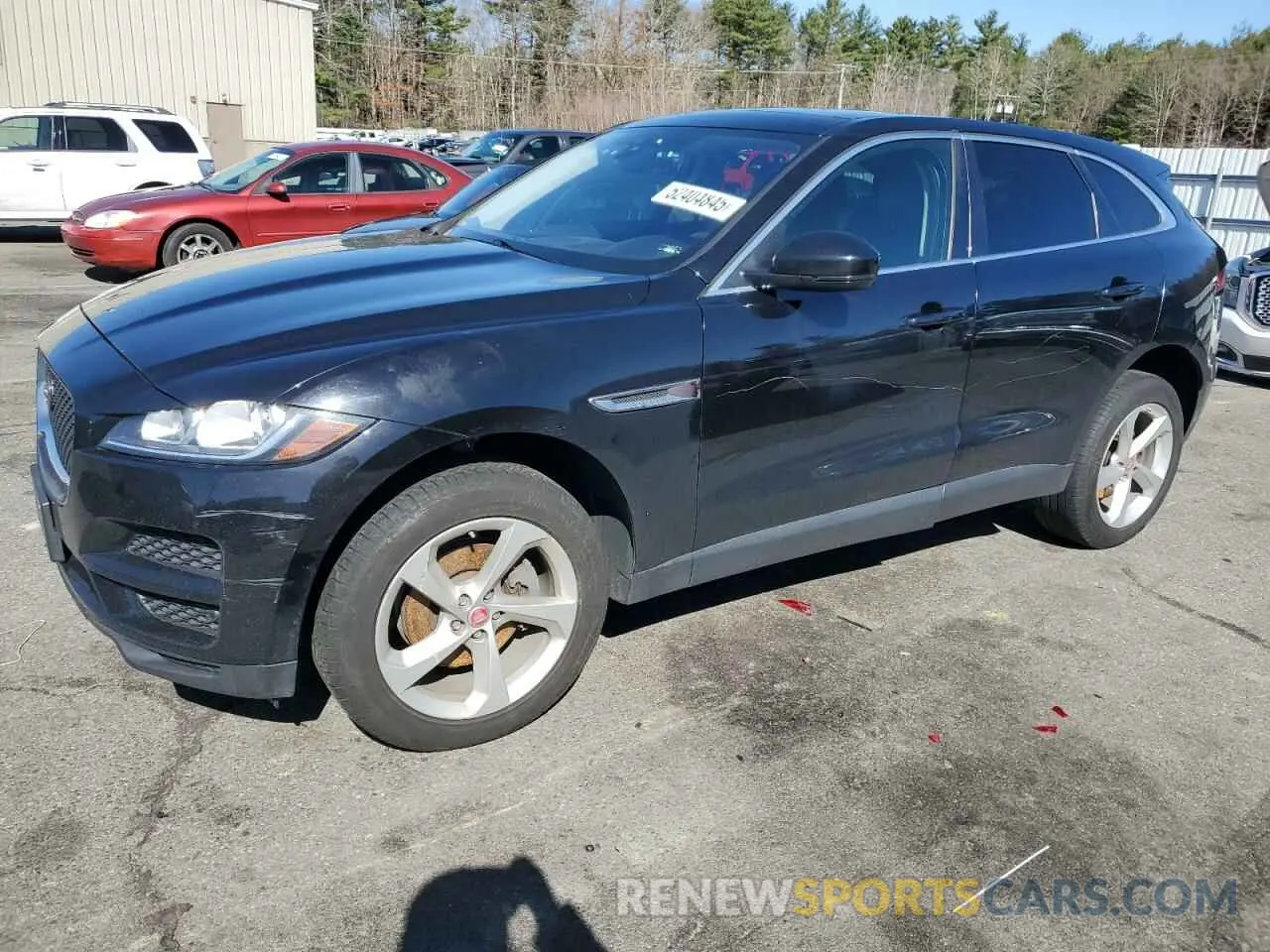 1 Photograph of a damaged car SADCS2FX2KA602035 JAGUAR F-PACE 2019