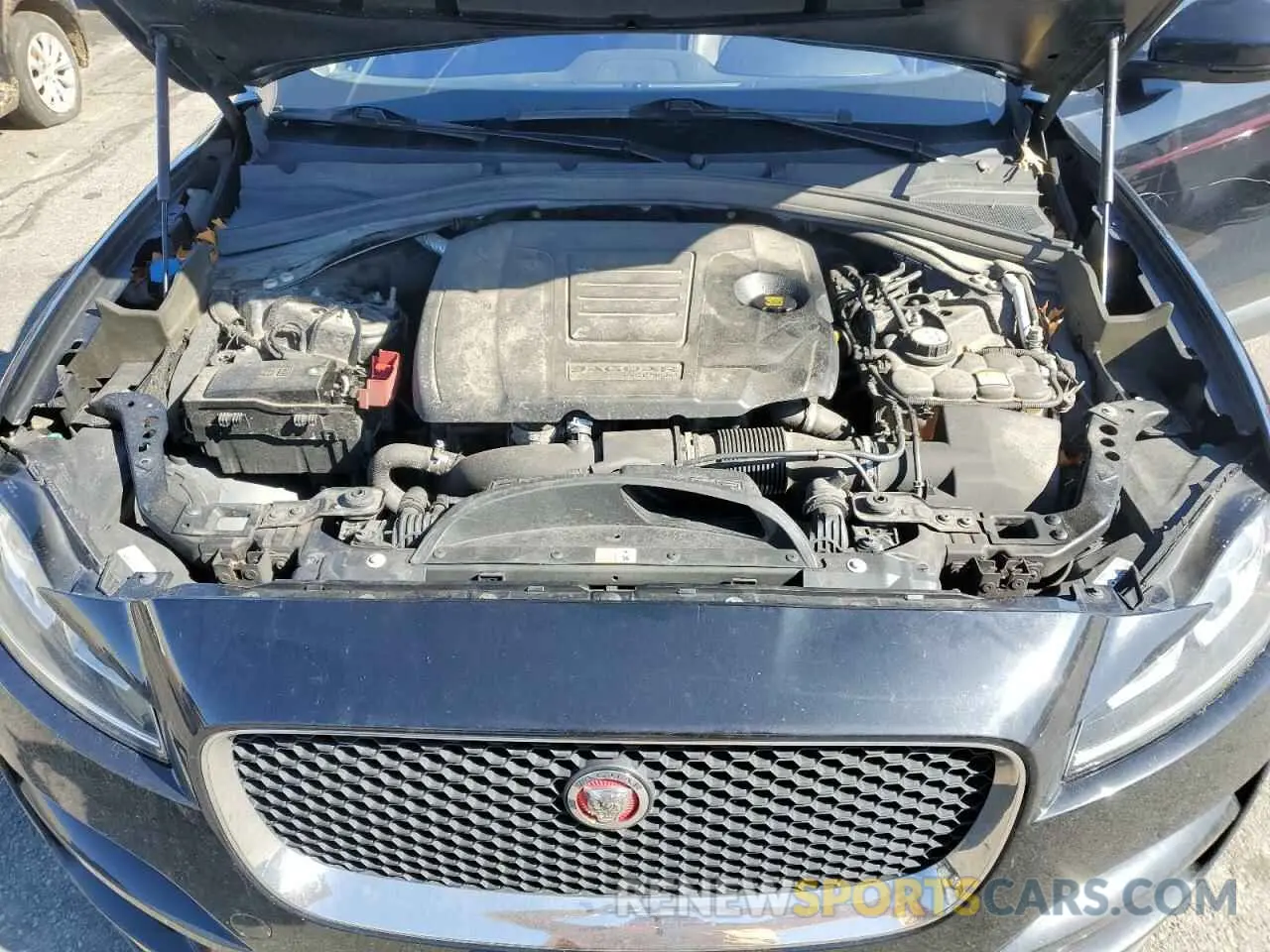 12 Photograph of a damaged car SADCS2FX2KA602035 JAGUAR F-PACE 2019