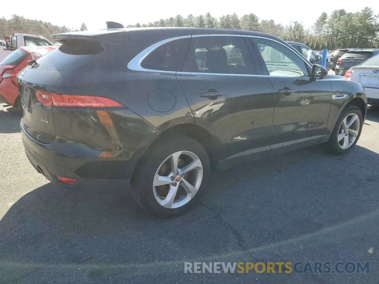 3 Photograph of a damaged car SADCS2FX2KA602035 JAGUAR F-PACE 2019