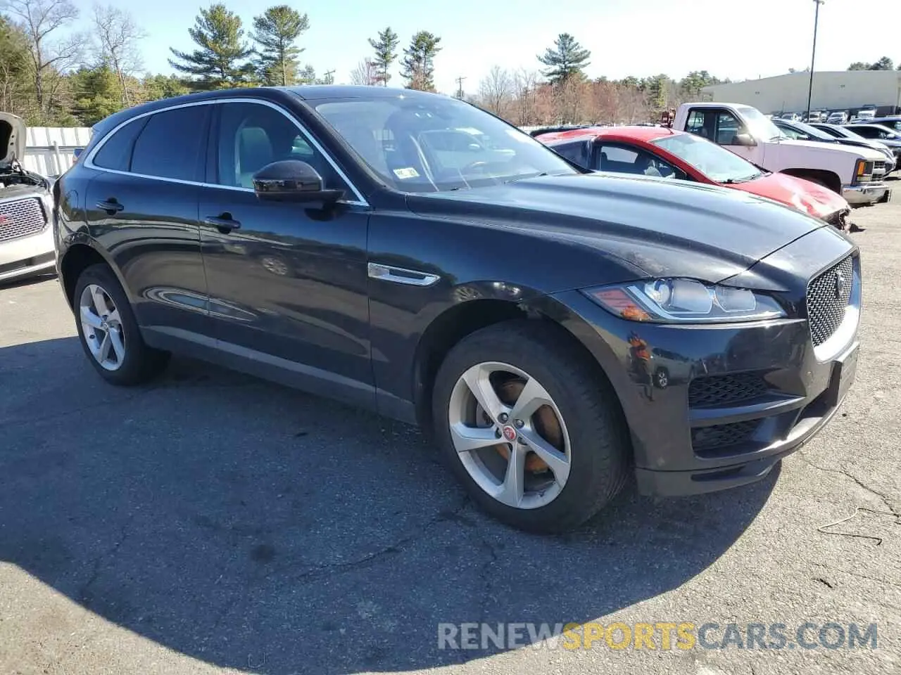 4 Photograph of a damaged car SADCS2FX2KA602035 JAGUAR F-PACE 2019