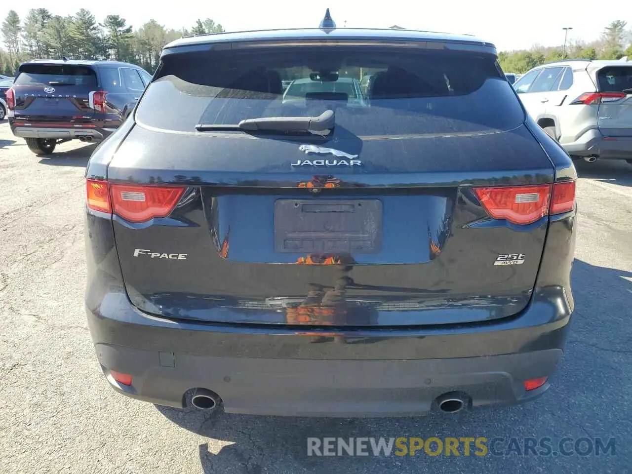 6 Photograph of a damaged car SADCS2FX2KA602035 JAGUAR F-PACE 2019