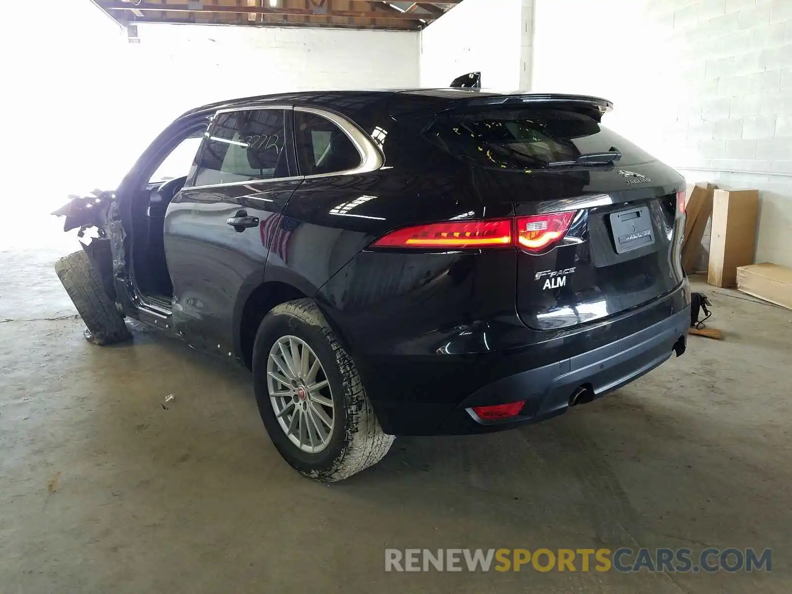 3 Photograph of a damaged car SADCS2FX3KA366141 JAGUAR F-PACE 2019