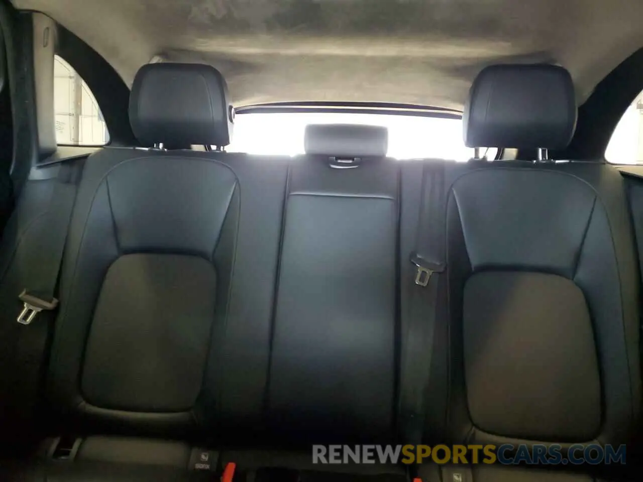 10 Photograph of a damaged car SADCS2FX3KA390570 JAGUAR F-PACE 2019