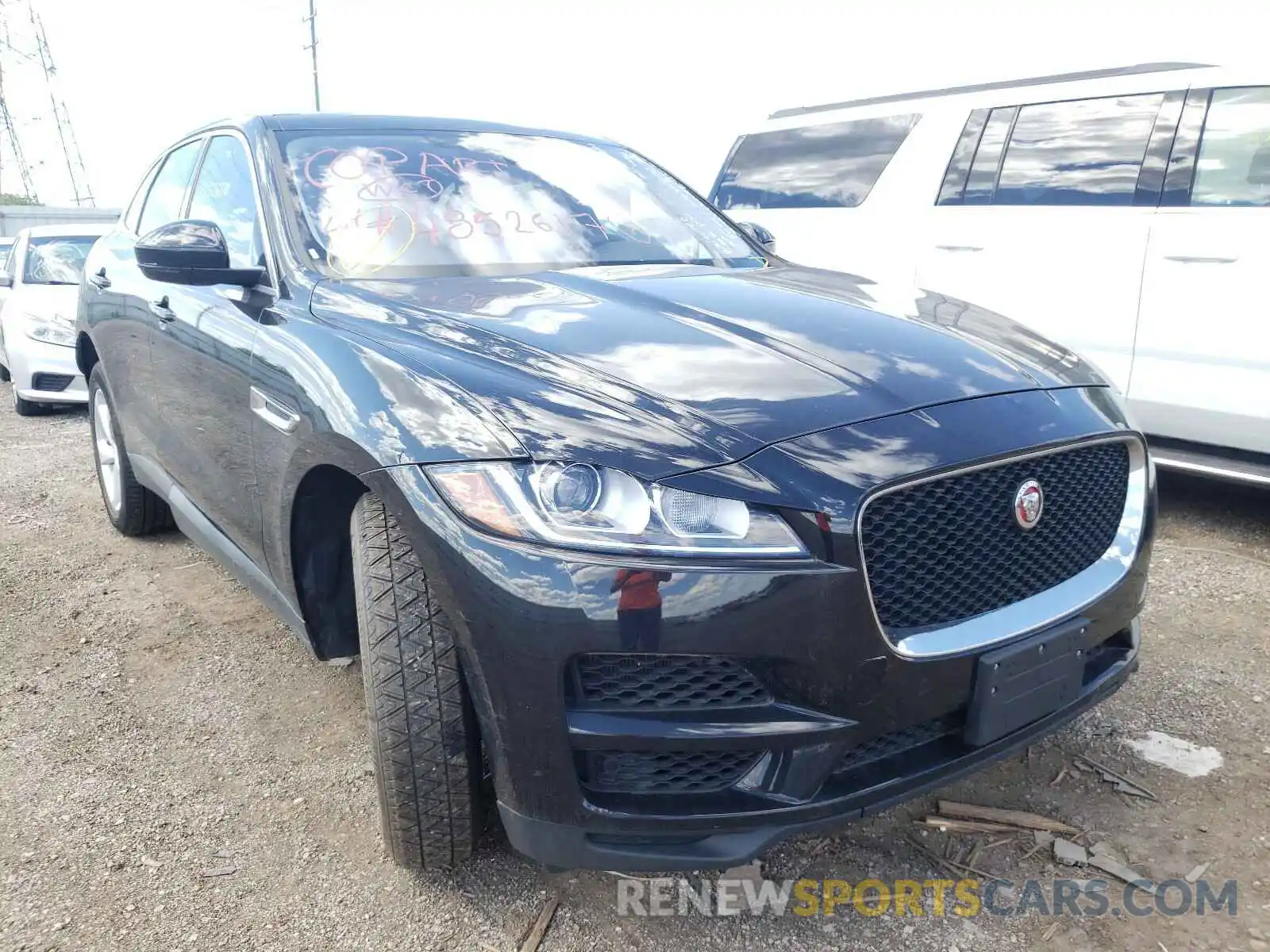 1 Photograph of a damaged car SADCS2FX5KA602899 JAGUAR F-PACE 2019