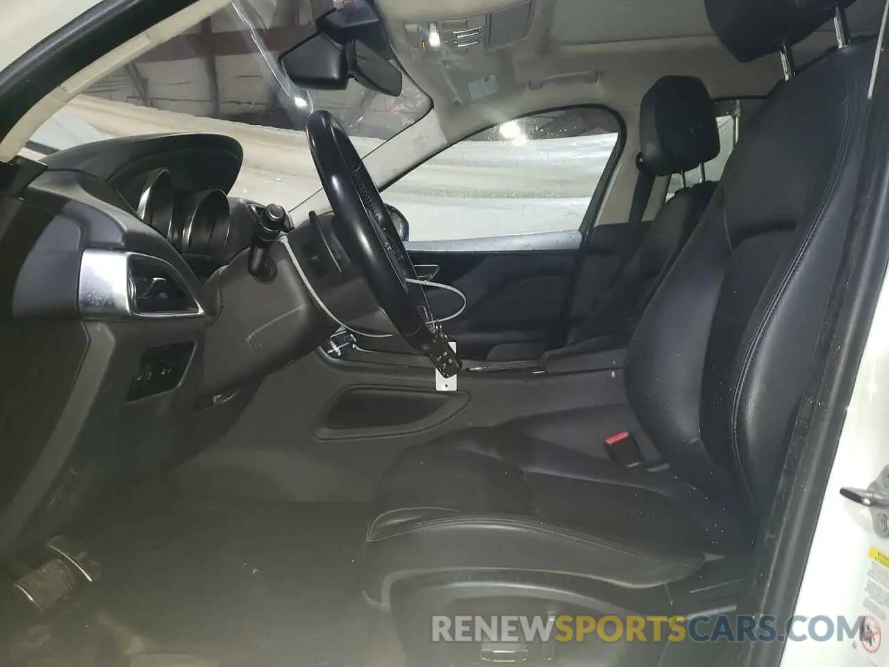 7 Photograph of a damaged car SADCS2FX9KA602971 JAGUAR F-PACE 2019