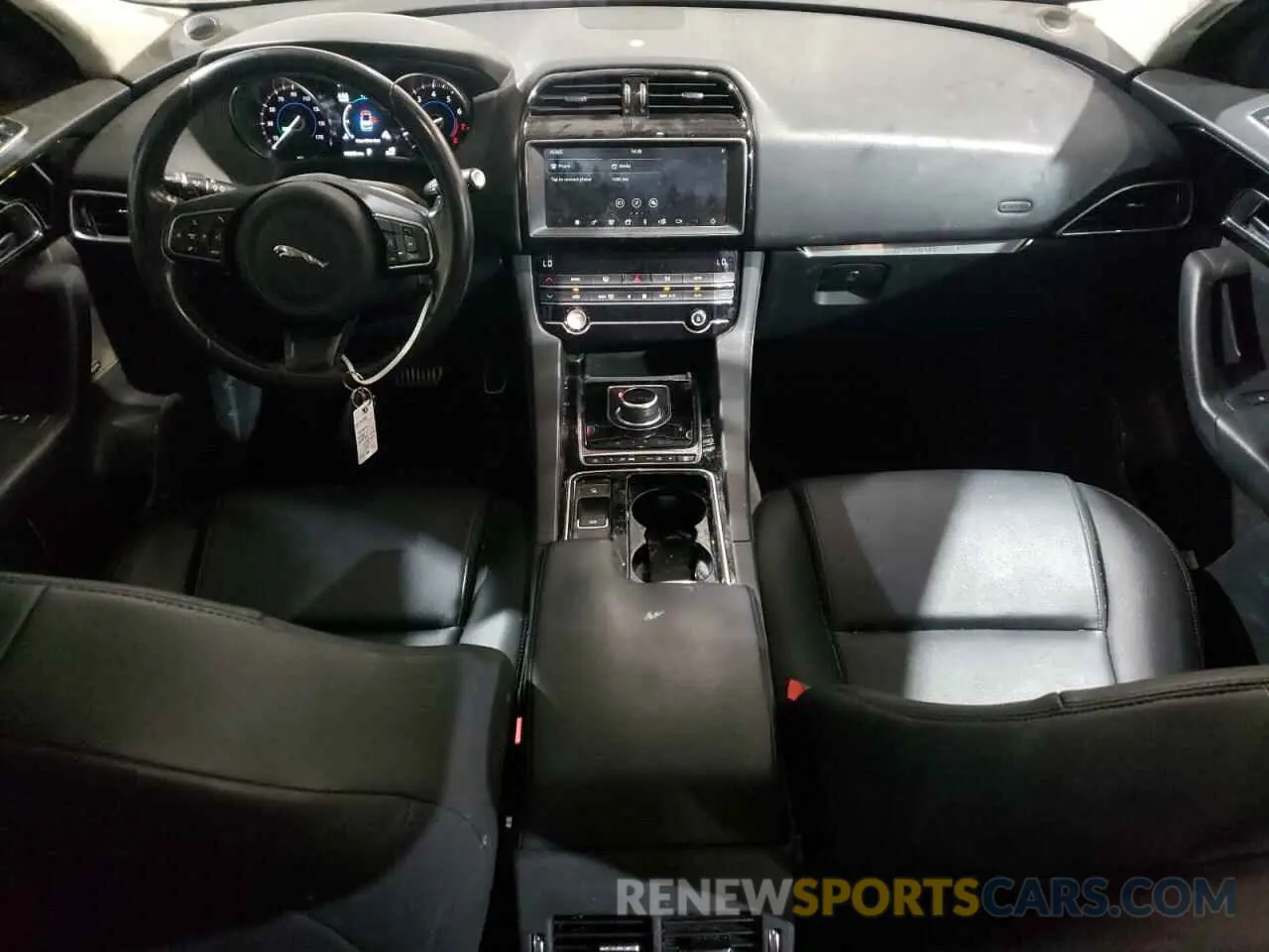 8 Photograph of a damaged car SADCS2FX9KA602971 JAGUAR F-PACE 2019