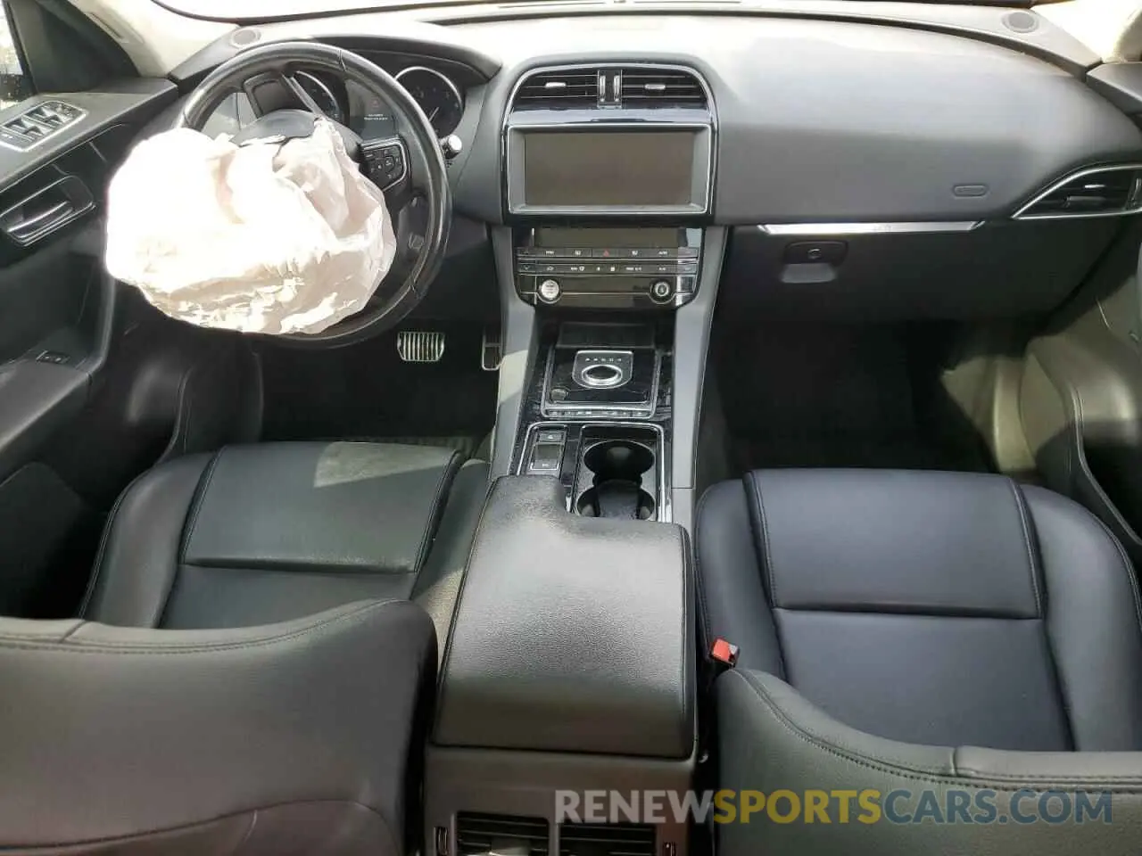 8 Photograph of a damaged car SADCS2FXXKA390386 JAGUAR F-PACE 2019
