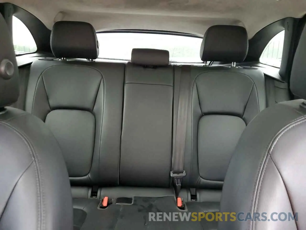 10 Photograph of a damaged car SADCS2FXXKA390615 JAGUAR F-PACE 2019