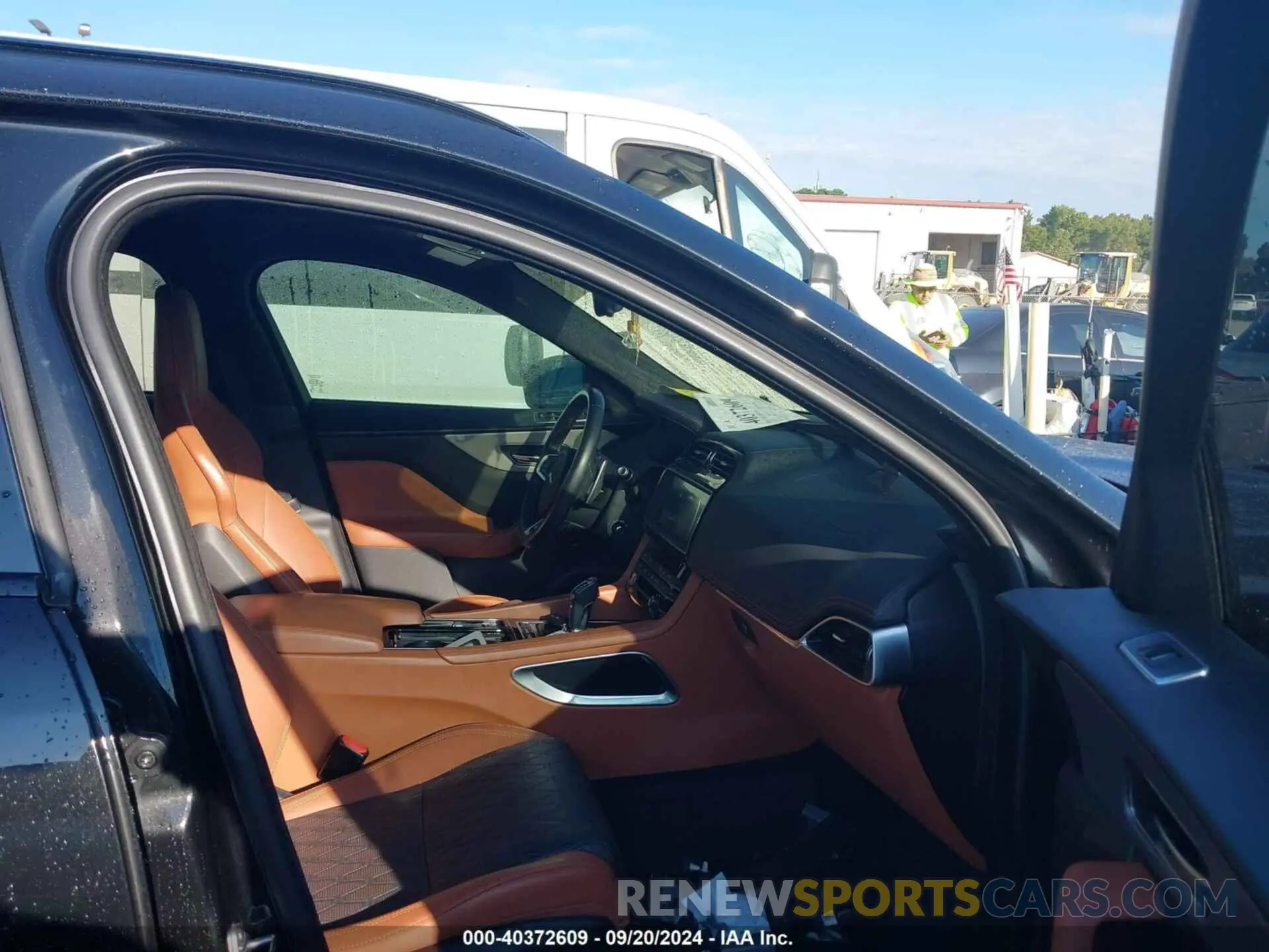 5 Photograph of a damaged car SADCZ2EE1KA607304 JAGUAR F-PACE 2019
