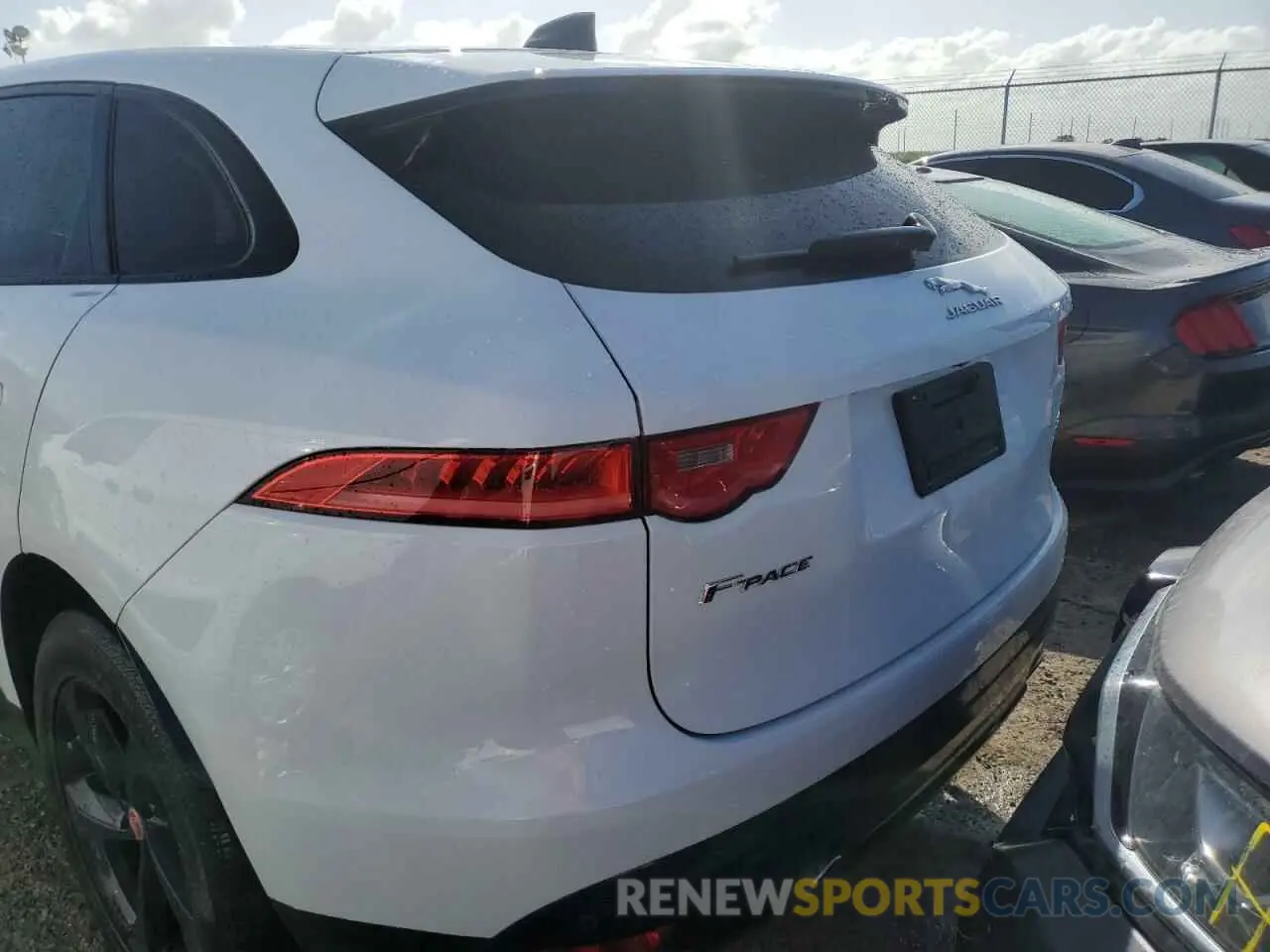 6 Photograph of a damaged car SADCJ2FX1LA624161 JAGUAR F-PACE 2020