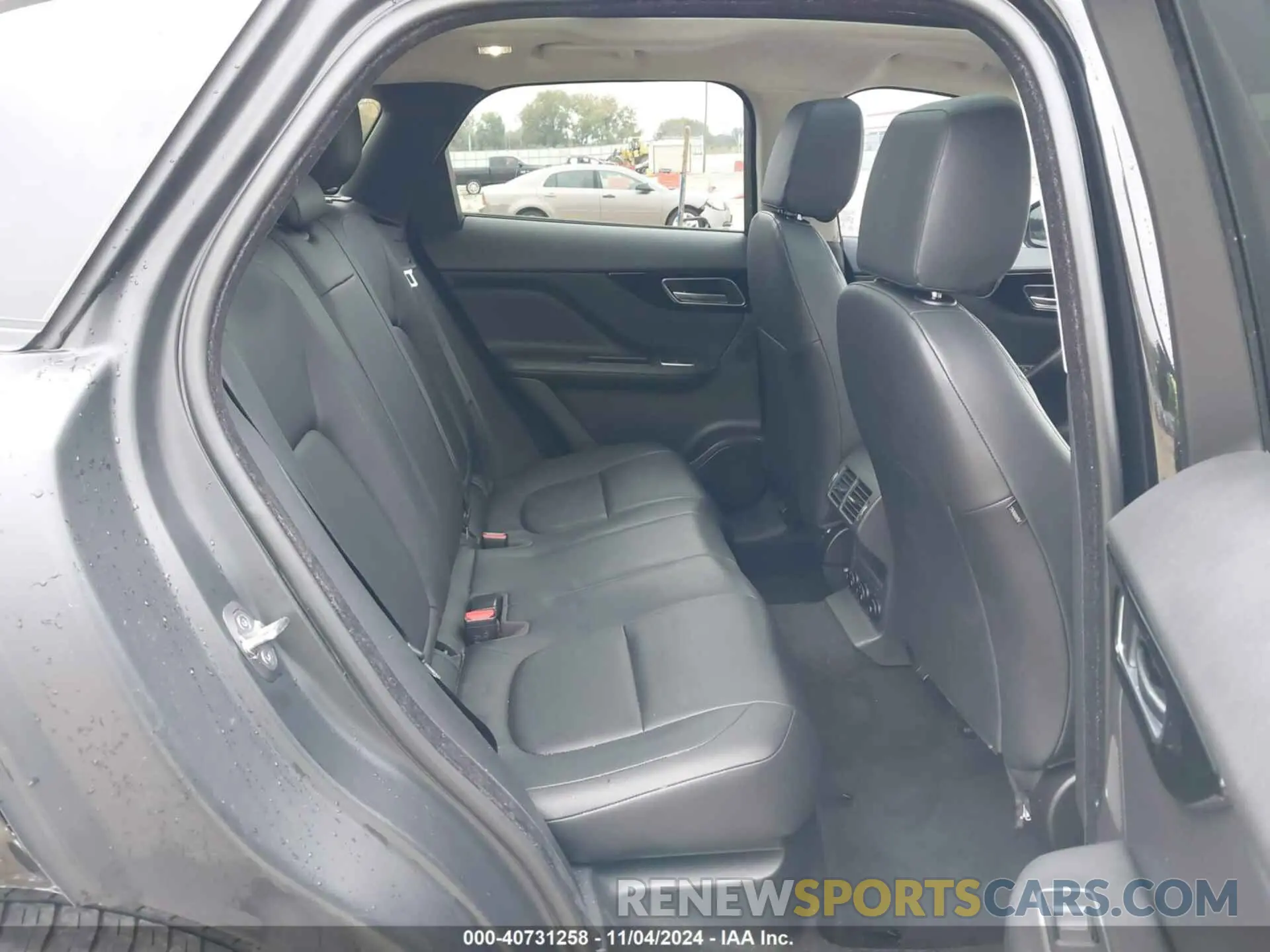 8 Photograph of a damaged car SADCJ2FX3LA621472 JAGUAR F-PACE 2020