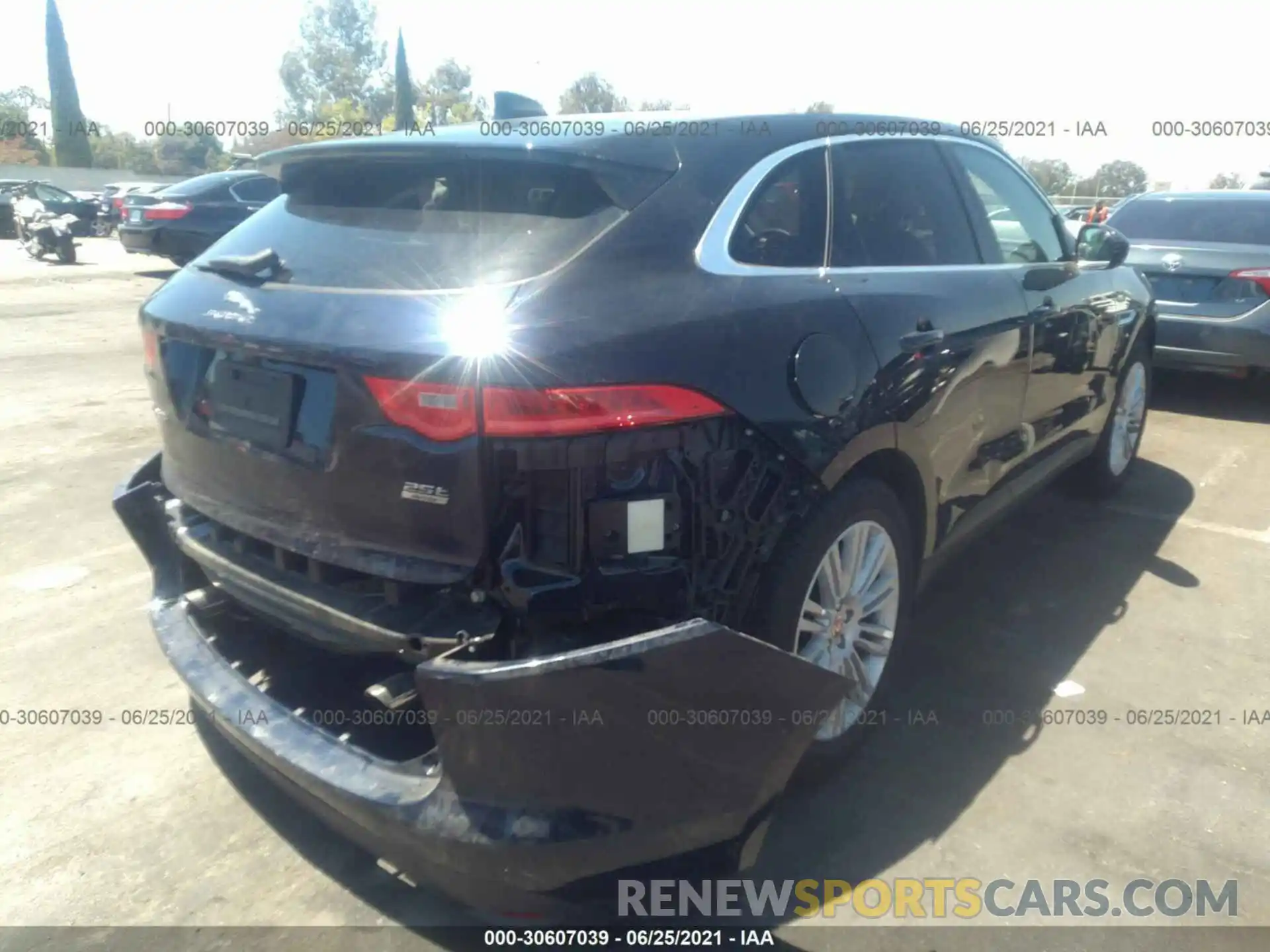 4 Photograph of a damaged car SADCJ2FX3LA636263 JAGUAR F-PACE 2020