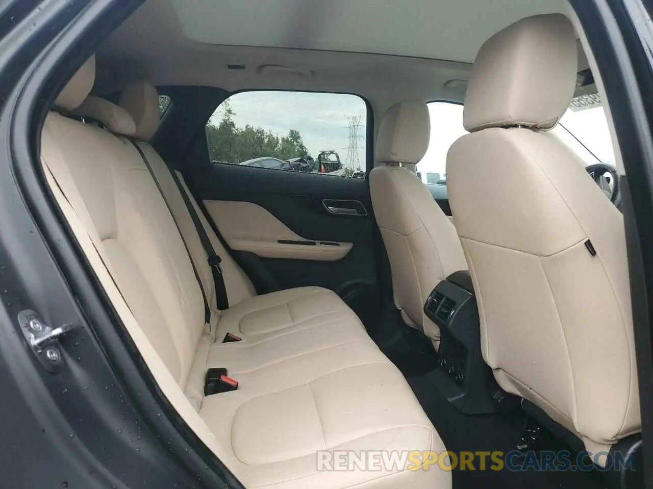 11 Photograph of a damaged car SADCJ2FX4LA655775 JAGUAR F-PACE 2020