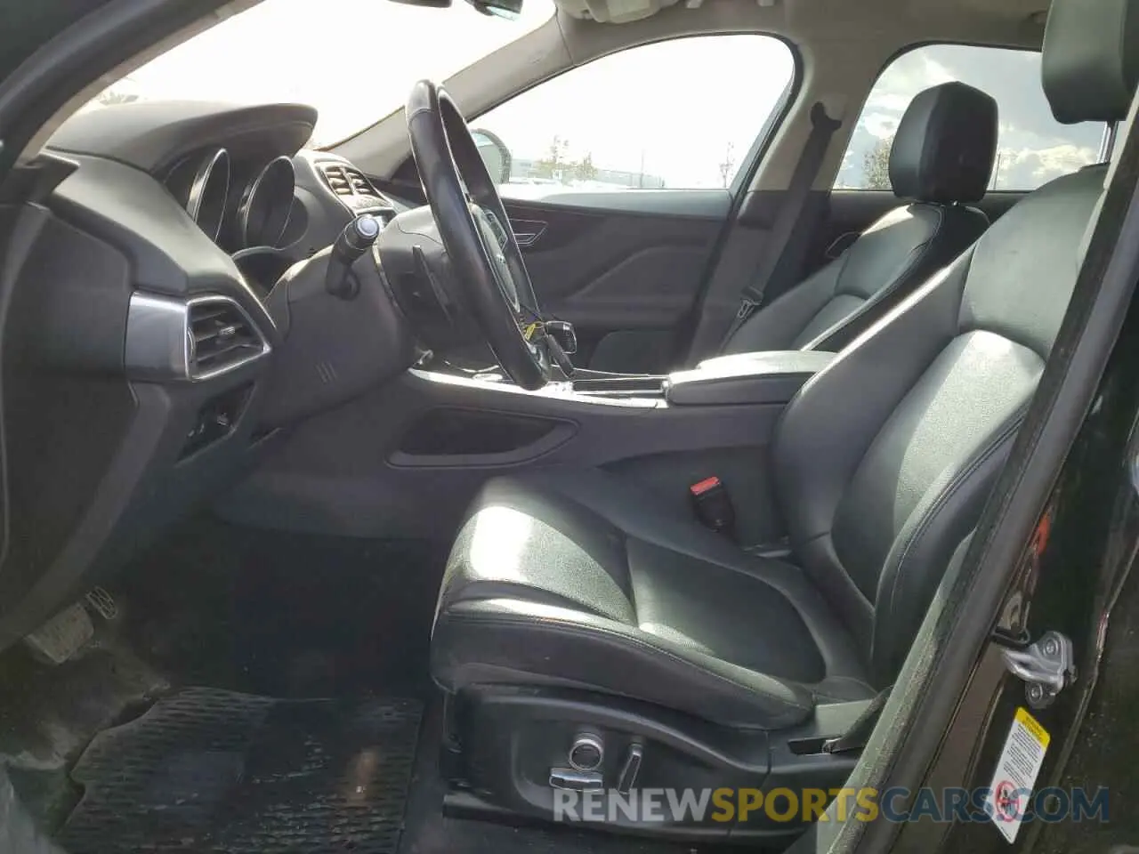 7 Photograph of a damaged car SADCJ2FX4LA660619 JAGUAR F-PACE 2020