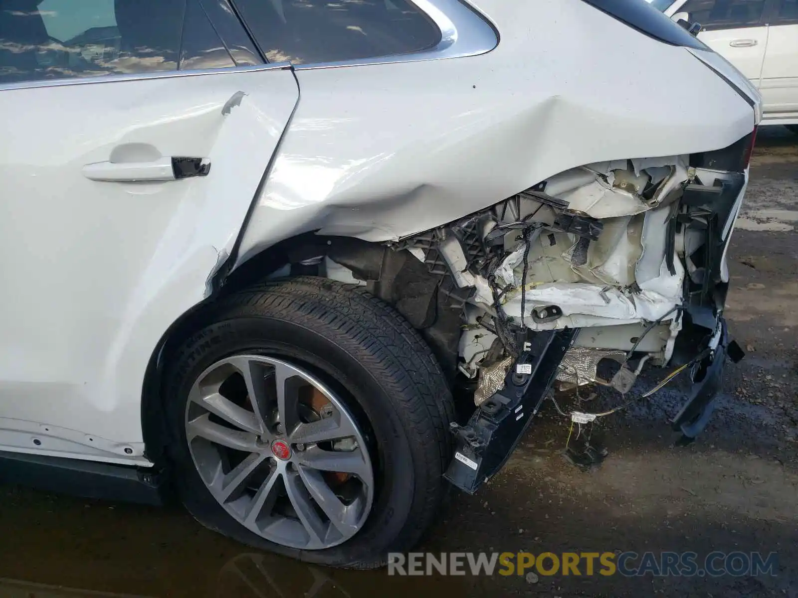 9 Photograph of a damaged car SADCJ2FX5LA617343 JAGUAR F-PACE 2020