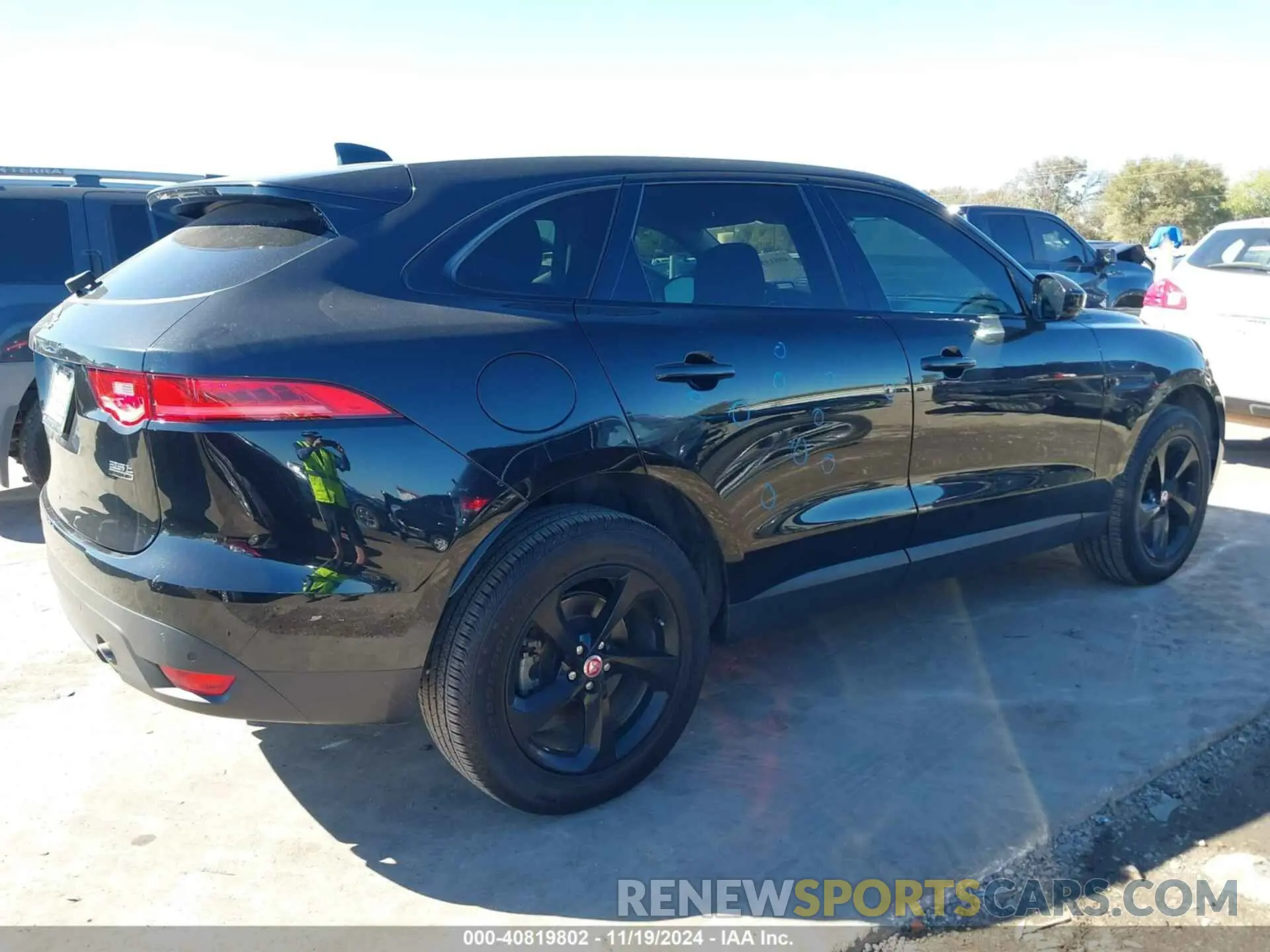 4 Photograph of a damaged car SADCJ2FX7LA626514 JAGUAR F-PACE 2020
