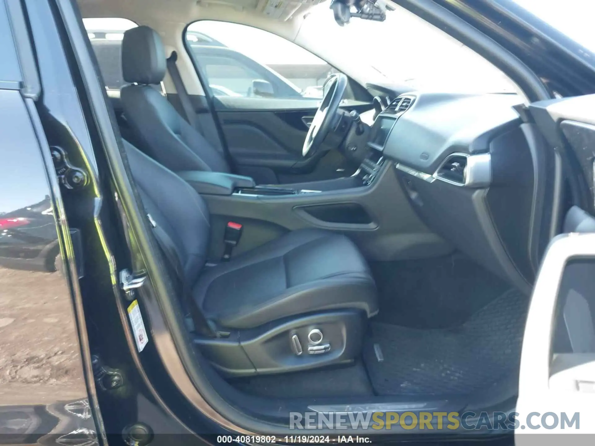 5 Photograph of a damaged car SADCJ2FX7LA626514 JAGUAR F-PACE 2020