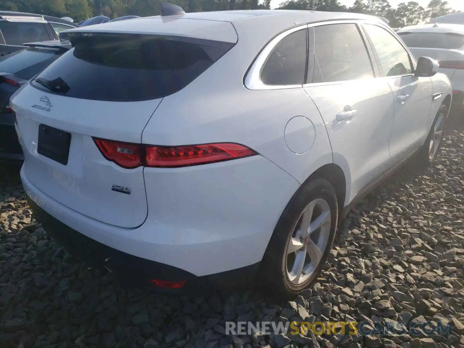 4 Photograph of a damaged car SADCJ2FX8LA629390 JAGUAR F-PACE 2020