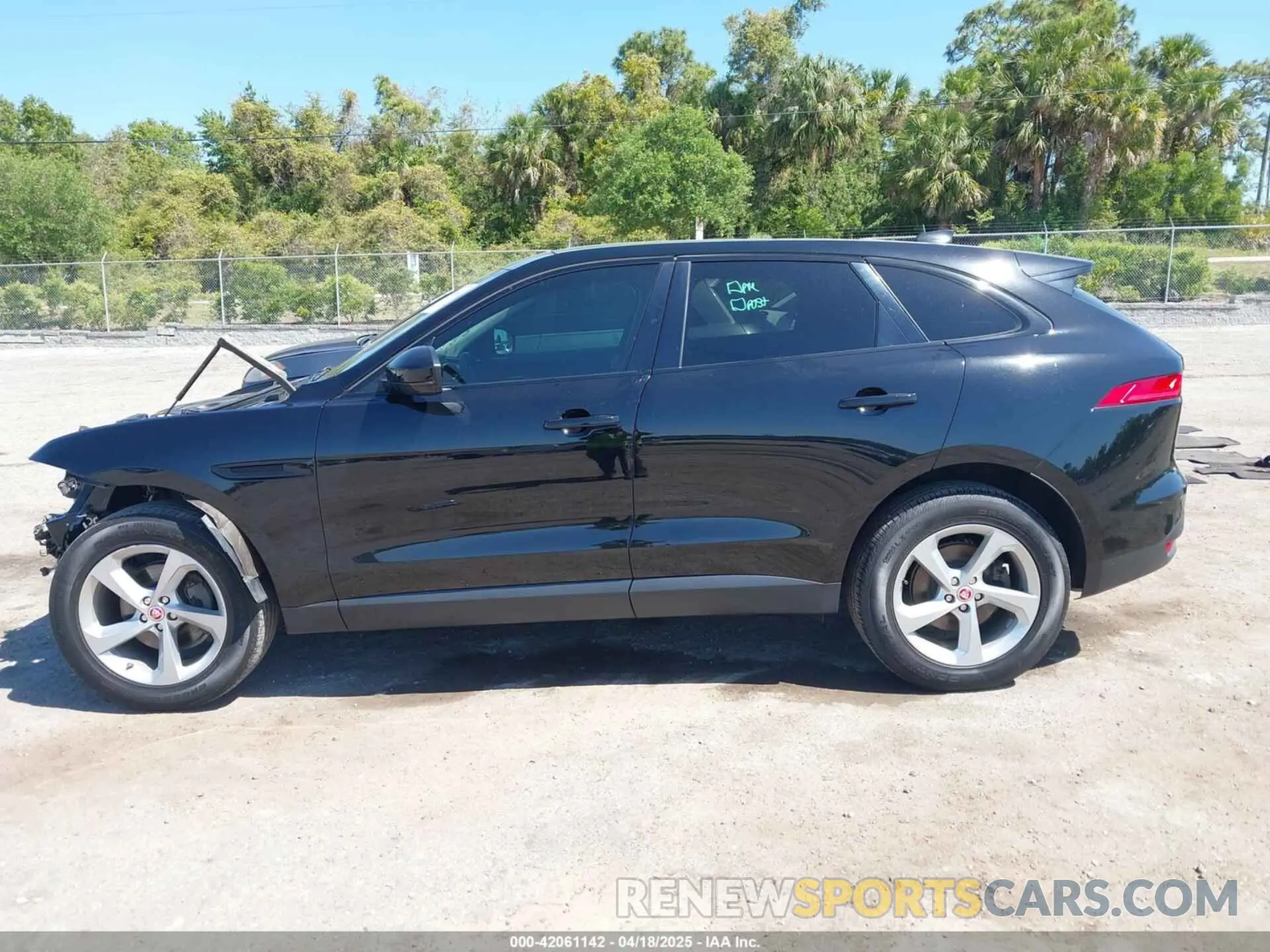 14 Photograph of a damaged car SADCJ2FX8LA632287 JAGUAR F-PACE 2020
