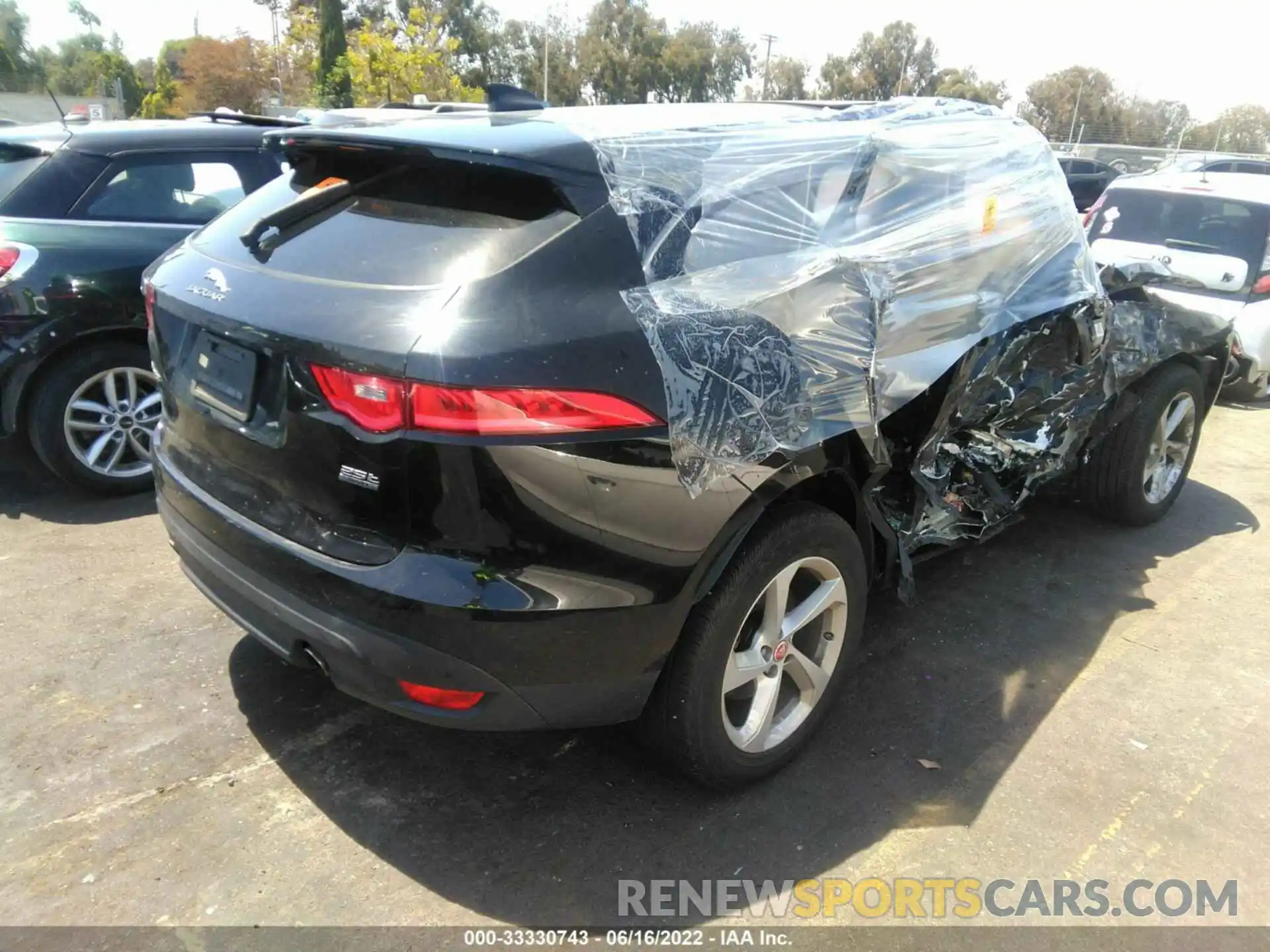 4 Photograph of a damaged car SADCJ2FX8LA660283 JAGUAR F-PACE 2020