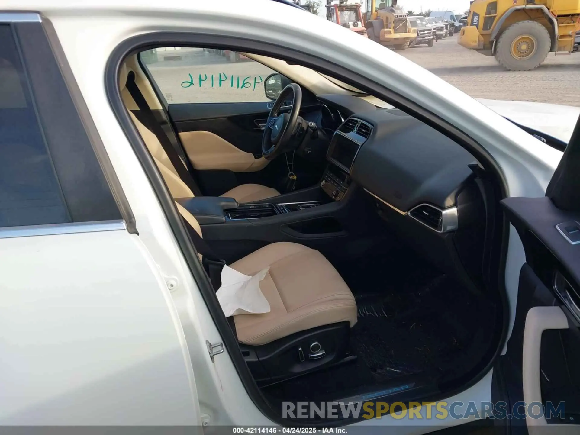 5 Photograph of a damaged car SADCJ2FXXLA631058 JAGUAR F-PACE 2020