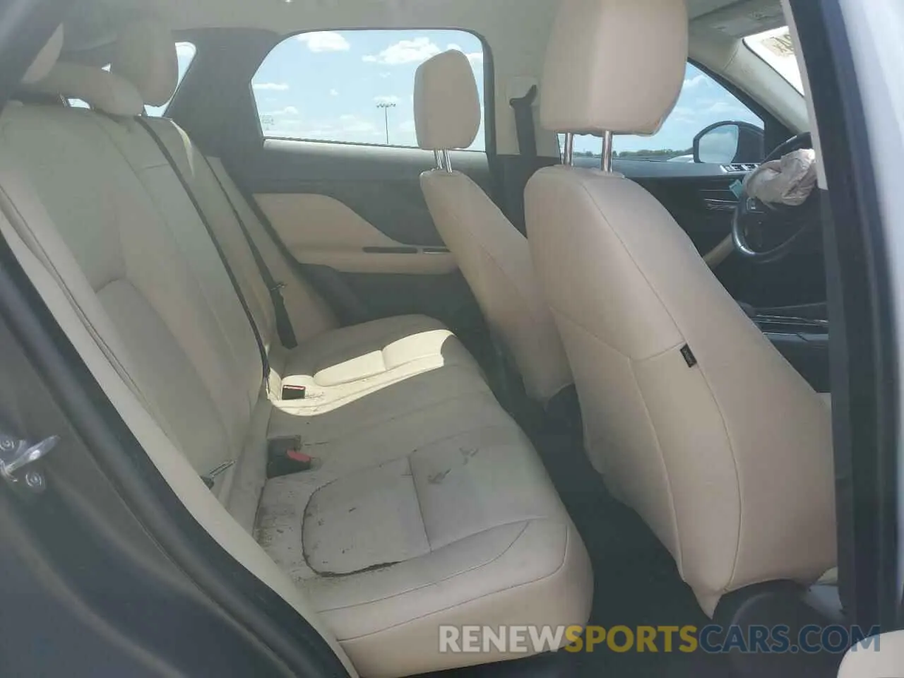 10 Photograph of a damaged car SADCJ2FXXLA635367 JAGUAR F-PACE 2020