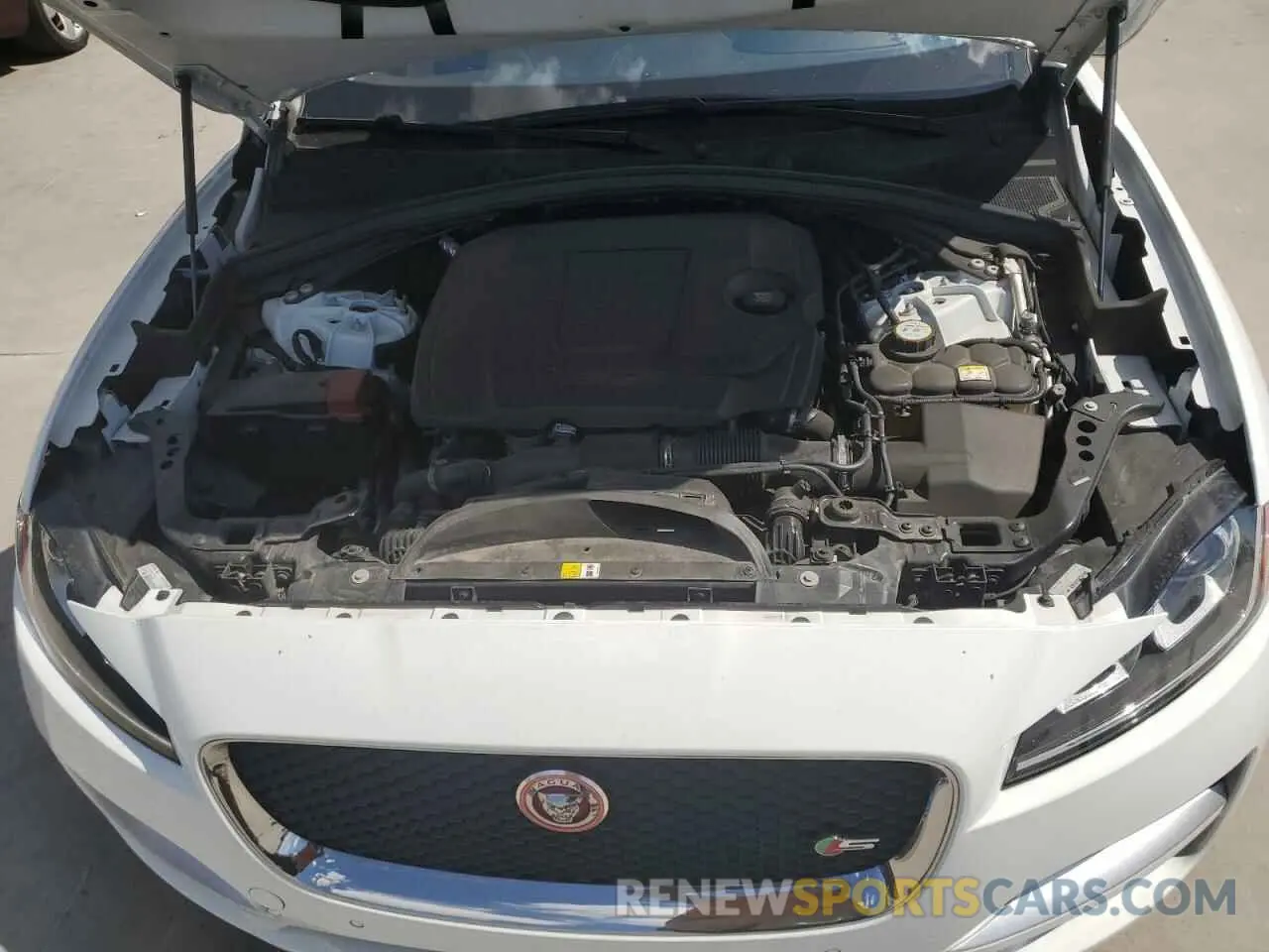 11 Photograph of a damaged car SADCJ2FXXLA635367 JAGUAR F-PACE 2020