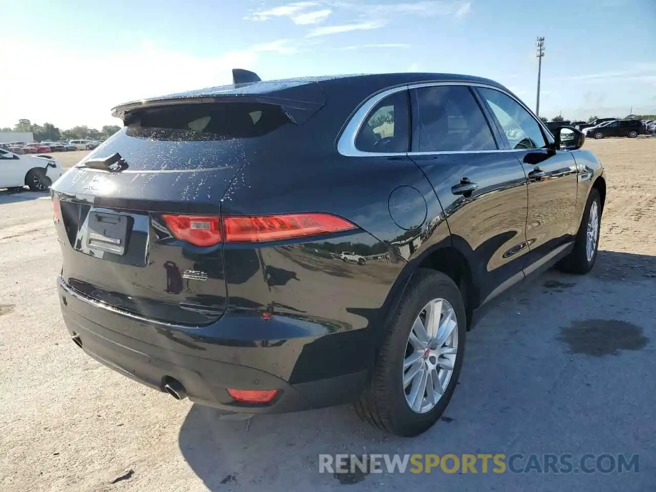 4 Photograph of a damaged car SADCK2FX0LA655043 JAGUAR F-PACE 2020