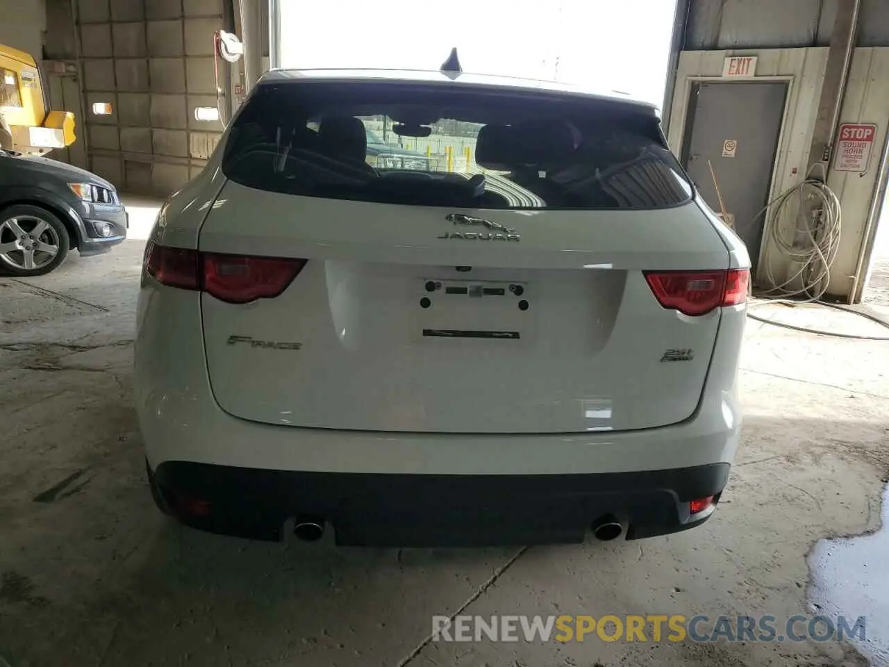 6 Photograph of a damaged car SADCK2FX8LA658014 JAGUAR F-PACE 2020