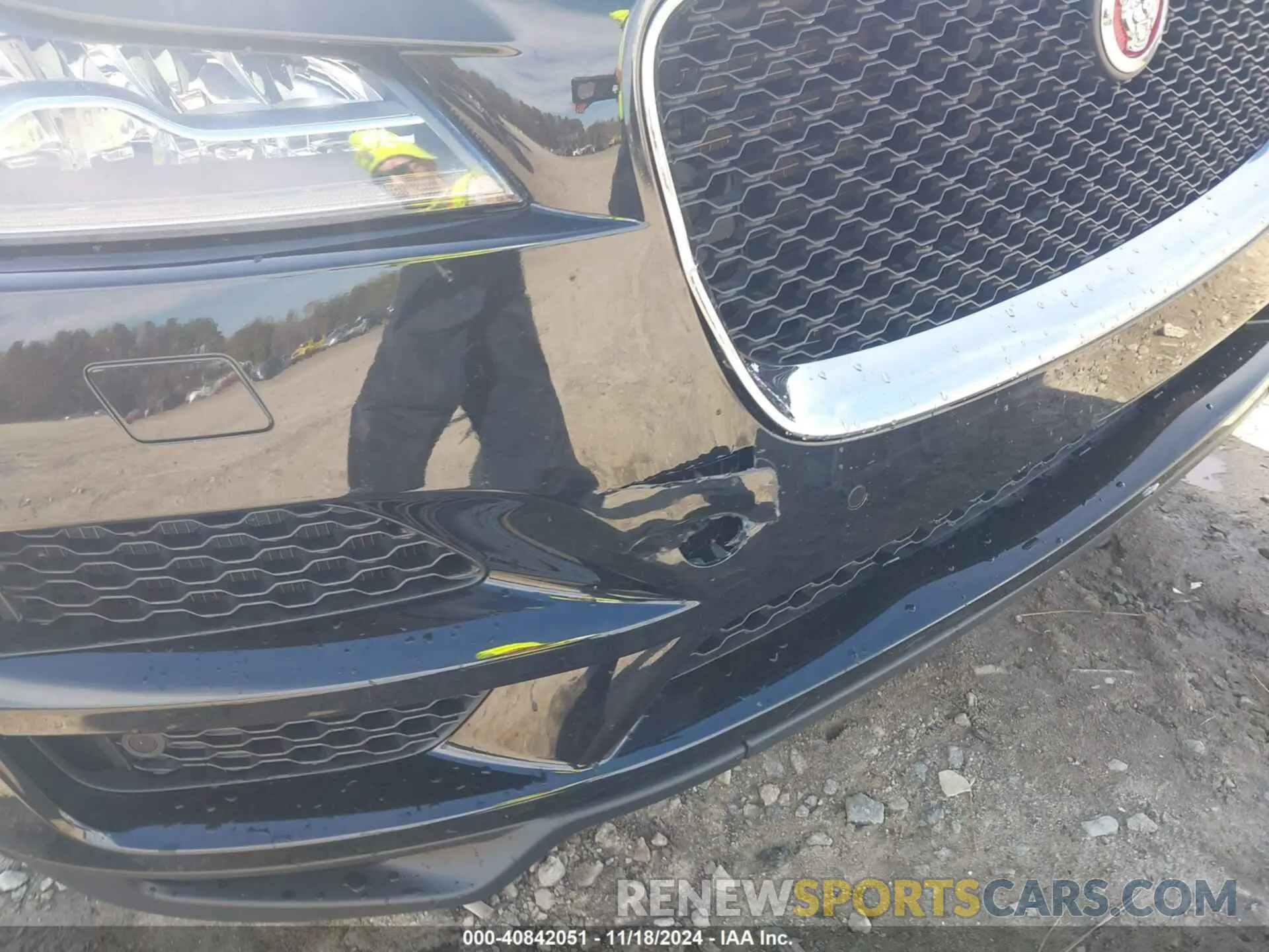 17 Photograph of a damaged car SADCK2FX8LA659499 JAGUAR F-PACE 2020