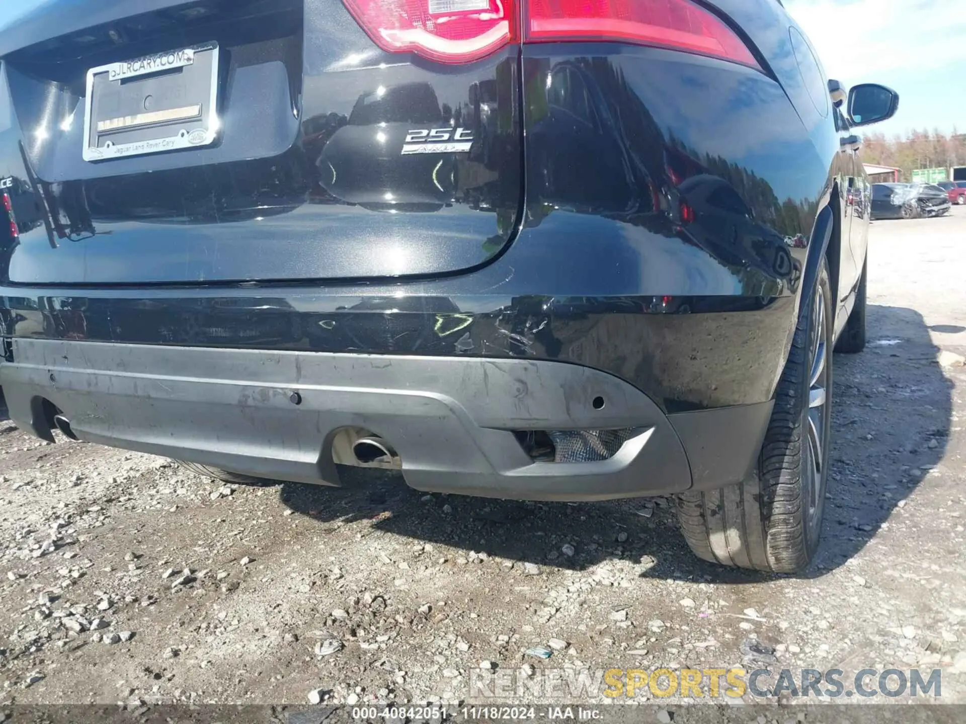 18 Photograph of a damaged car SADCK2FX8LA659499 JAGUAR F-PACE 2020