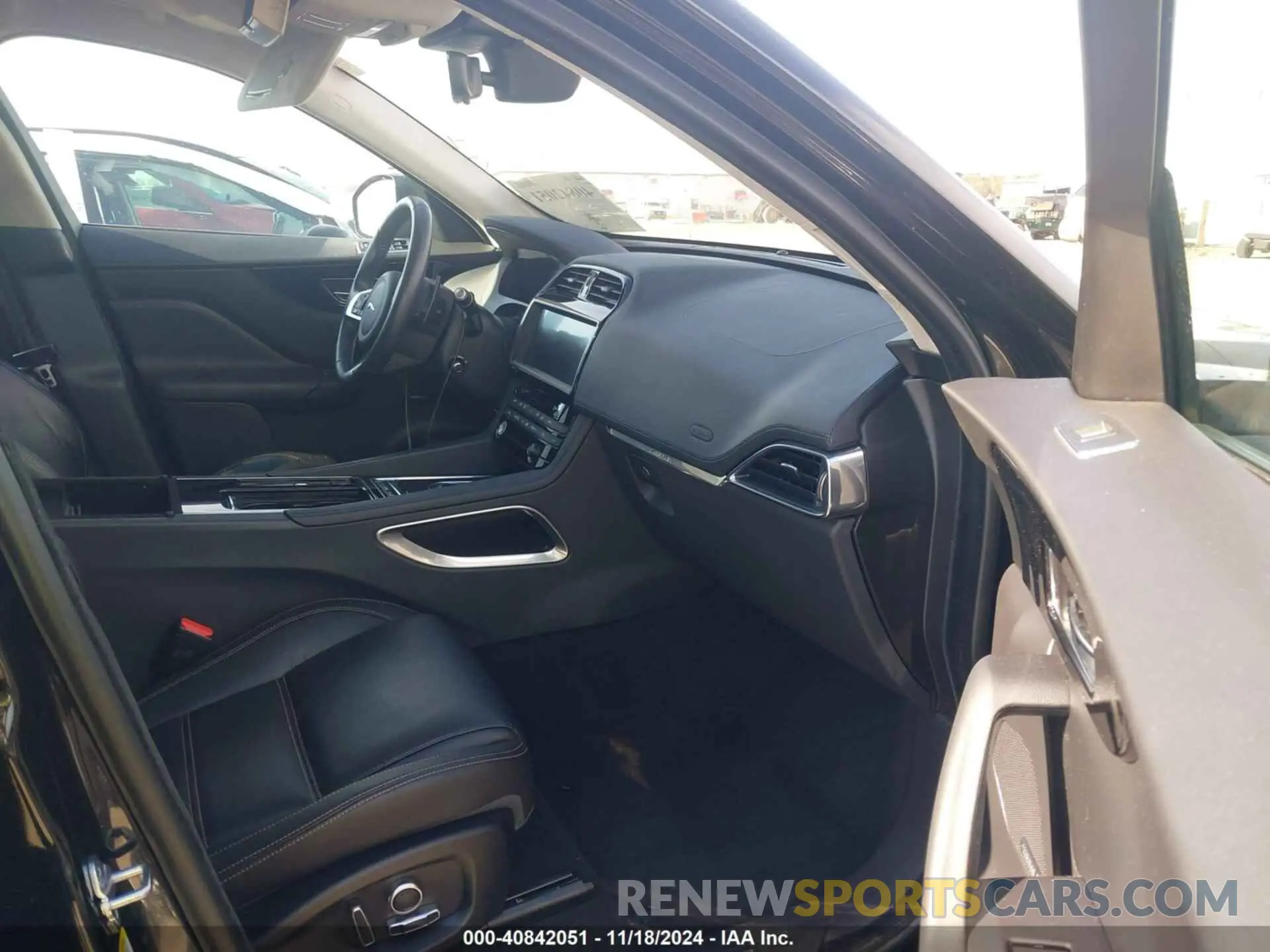 5 Photograph of a damaged car SADCK2FX8LA659499 JAGUAR F-PACE 2020
