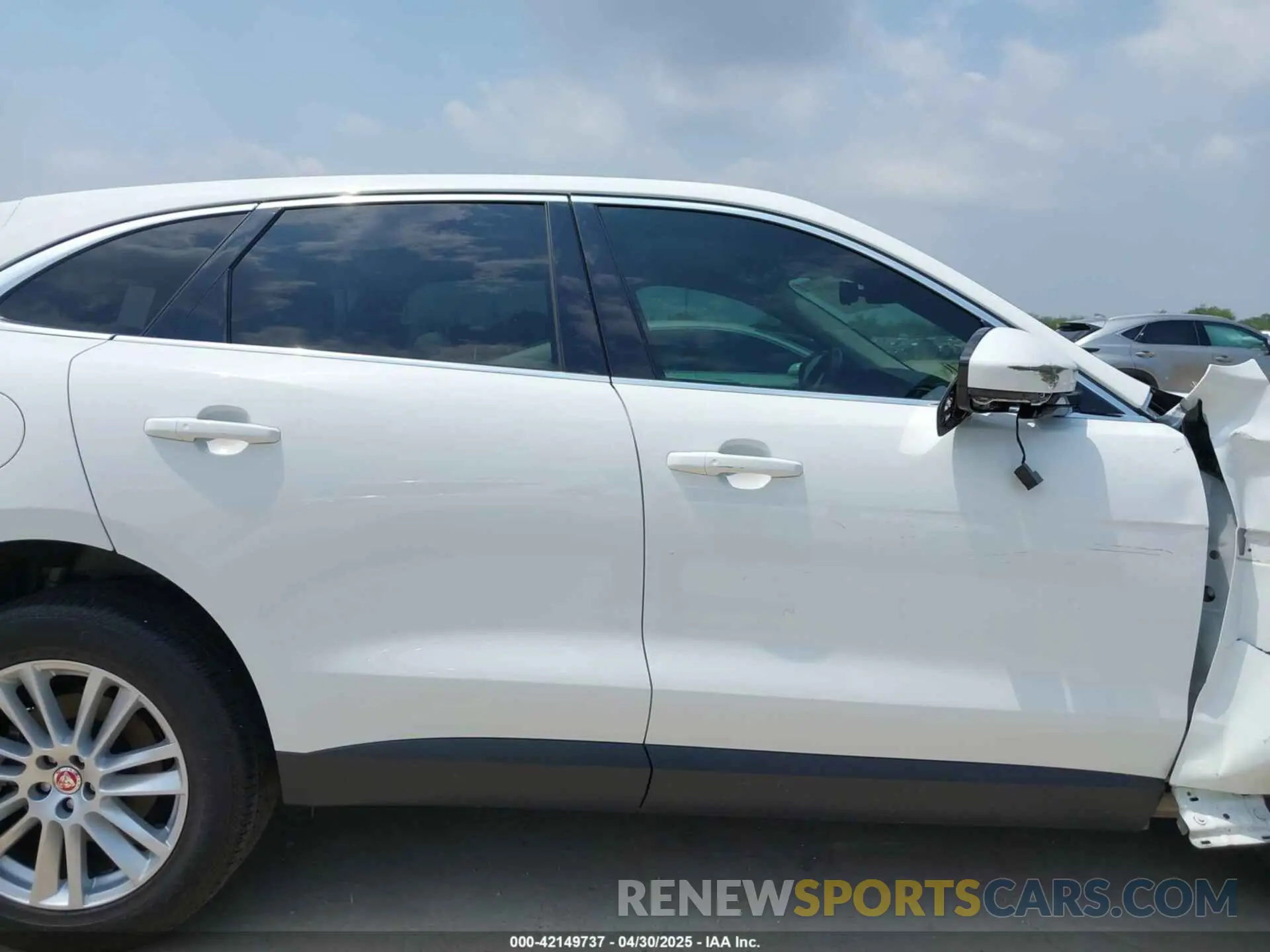 14 Photograph of a damaged car SADCK2FXXLA622776 JAGUAR F-PACE 2020