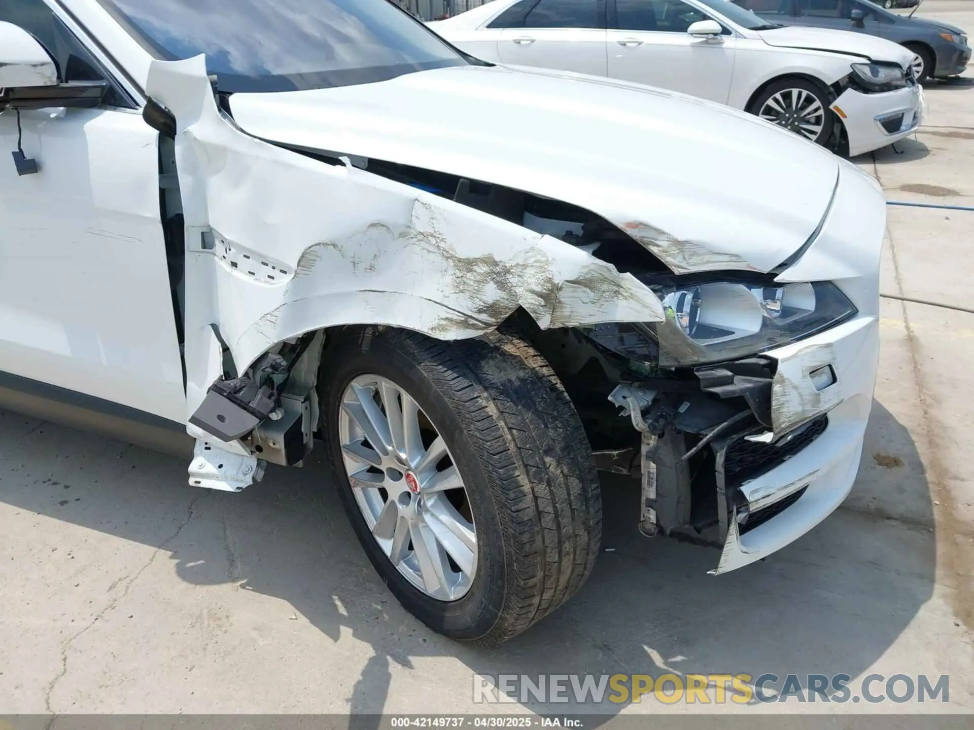 19 Photograph of a damaged car SADCK2FXXLA622776 JAGUAR F-PACE 2020