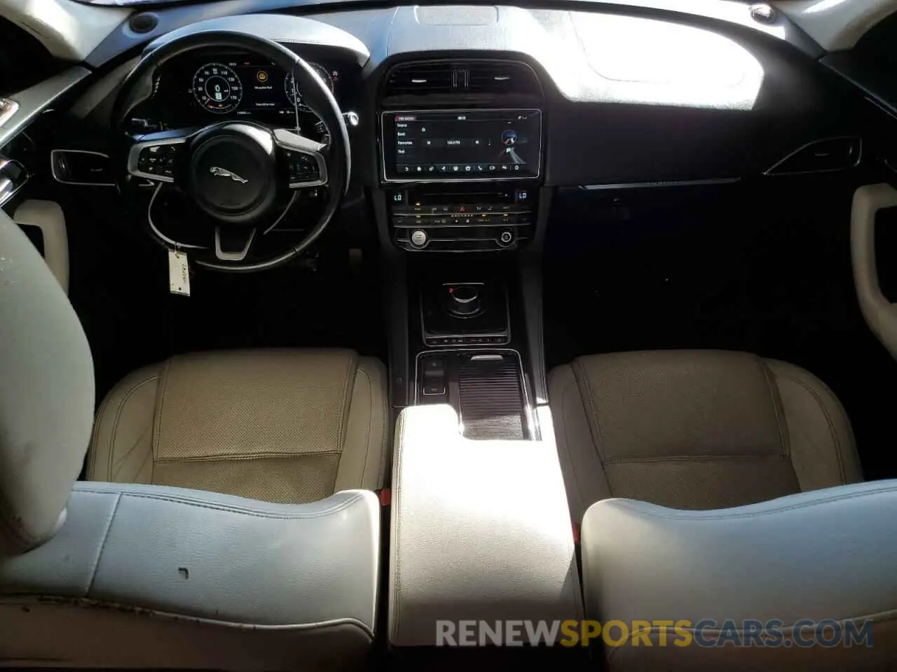 8 Photograph of a damaged car SADCK2GX0LA624891 JAGUAR F-PACE 2020