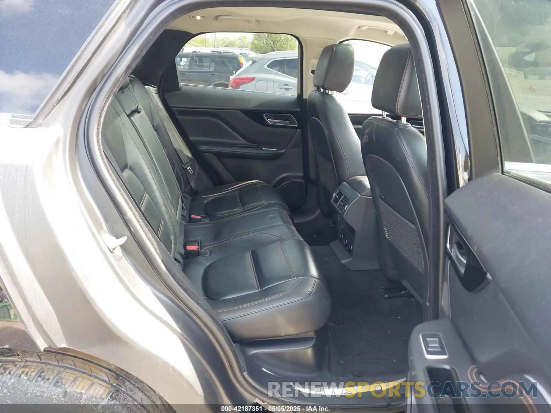 8 Photograph of a damaged car SADCK2GX1LA638590 JAGUAR F-PACE 2020
