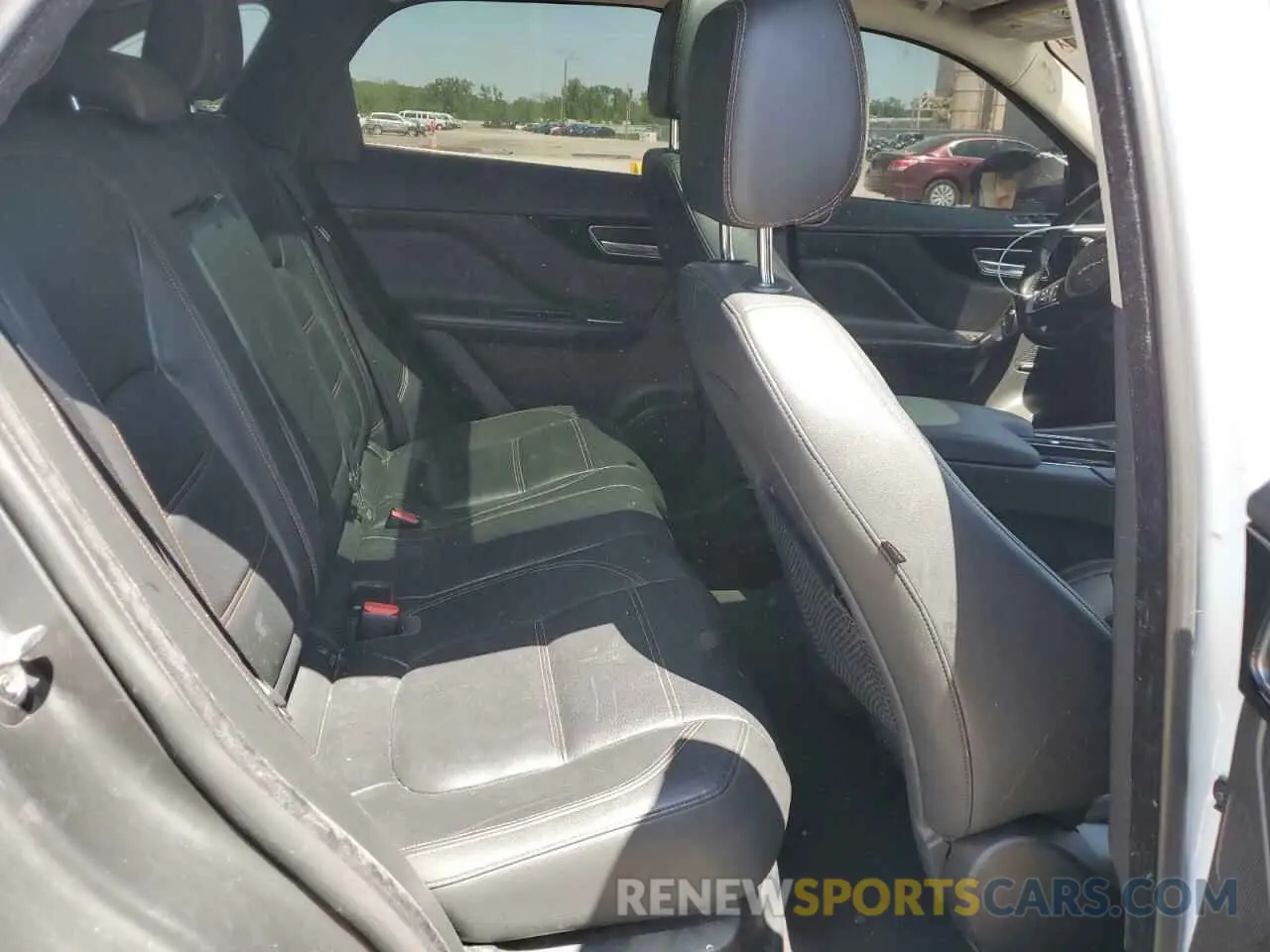 11 Photograph of a damaged car SADCK2GX2LA633902 JAGUAR F-PACE 2020