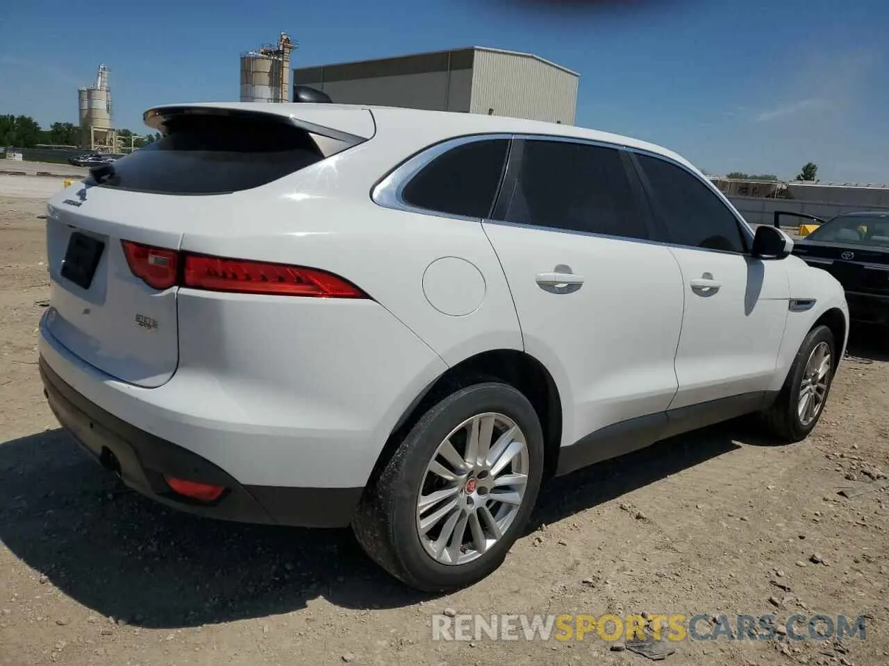3 Photograph of a damaged car SADCK2GX2LA633902 JAGUAR F-PACE 2020