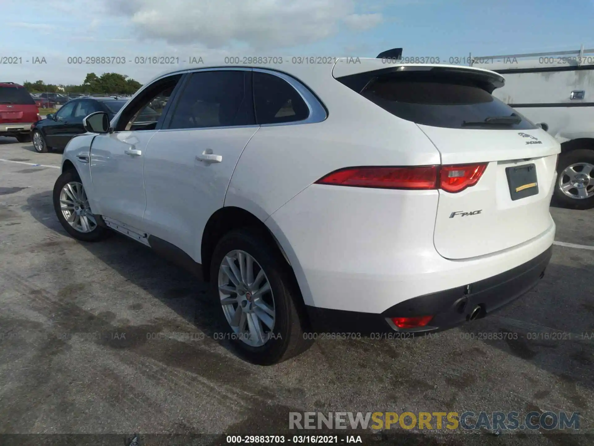 3 Photograph of a damaged car SADCK2GX2LA639697 JAGUAR F-PACE 2020