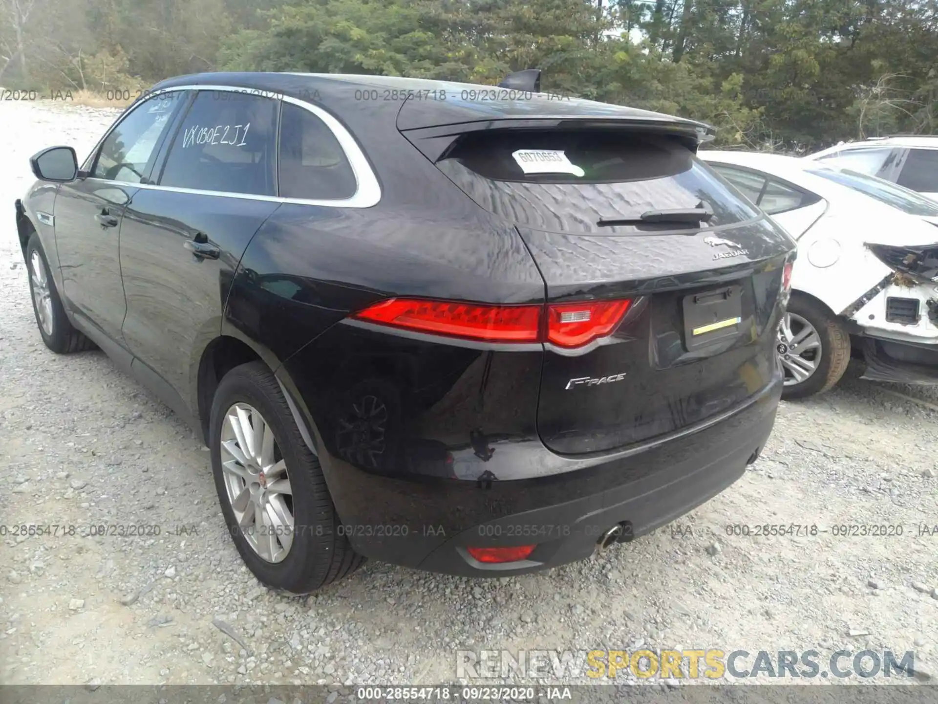 3 Photograph of a damaged car SADCK2GX3LA640096 JAGUAR F-PACE 2020