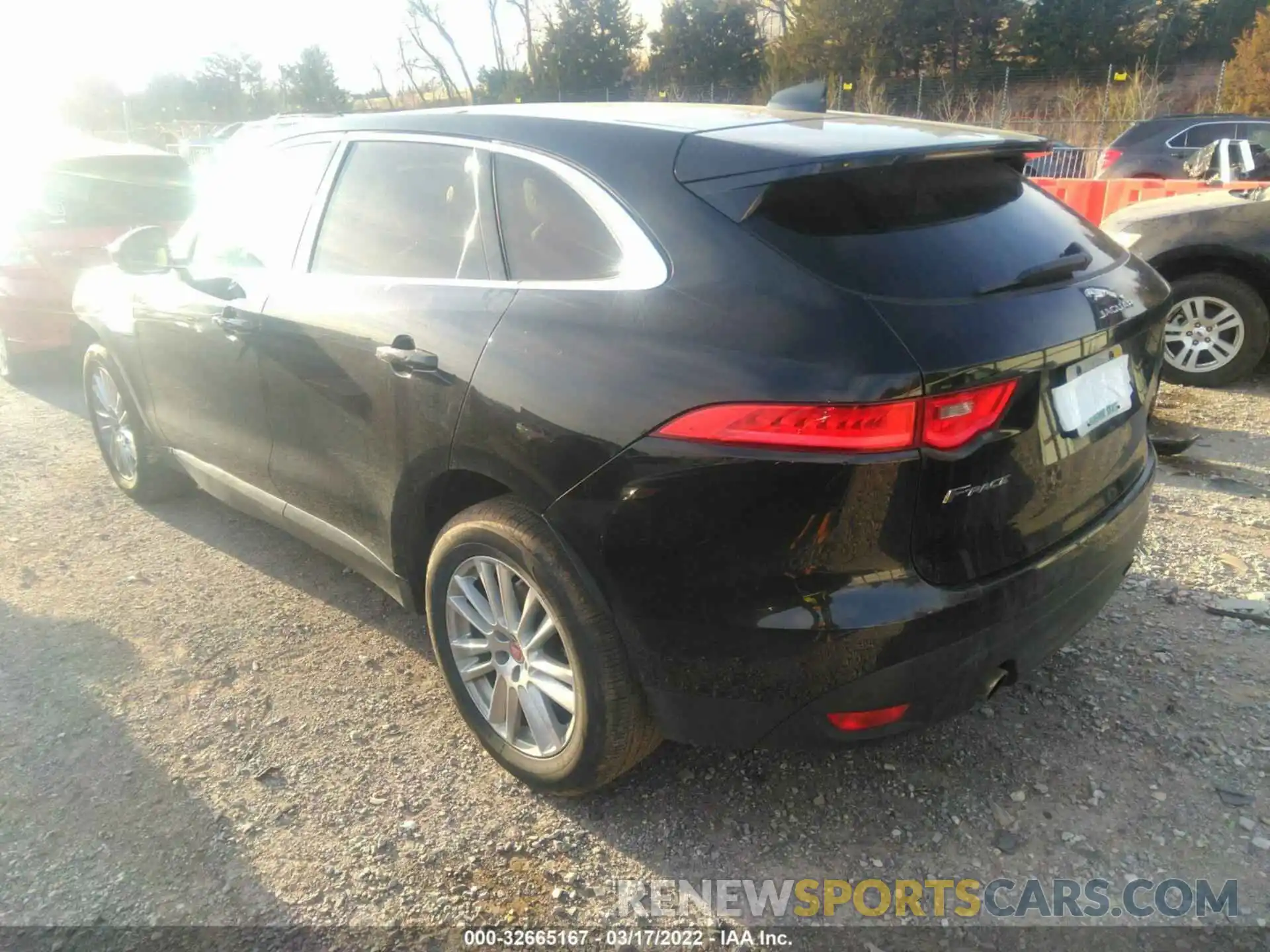 3 Photograph of a damaged car SADCK2GX7LA635399 JAGUAR F-PACE 2020