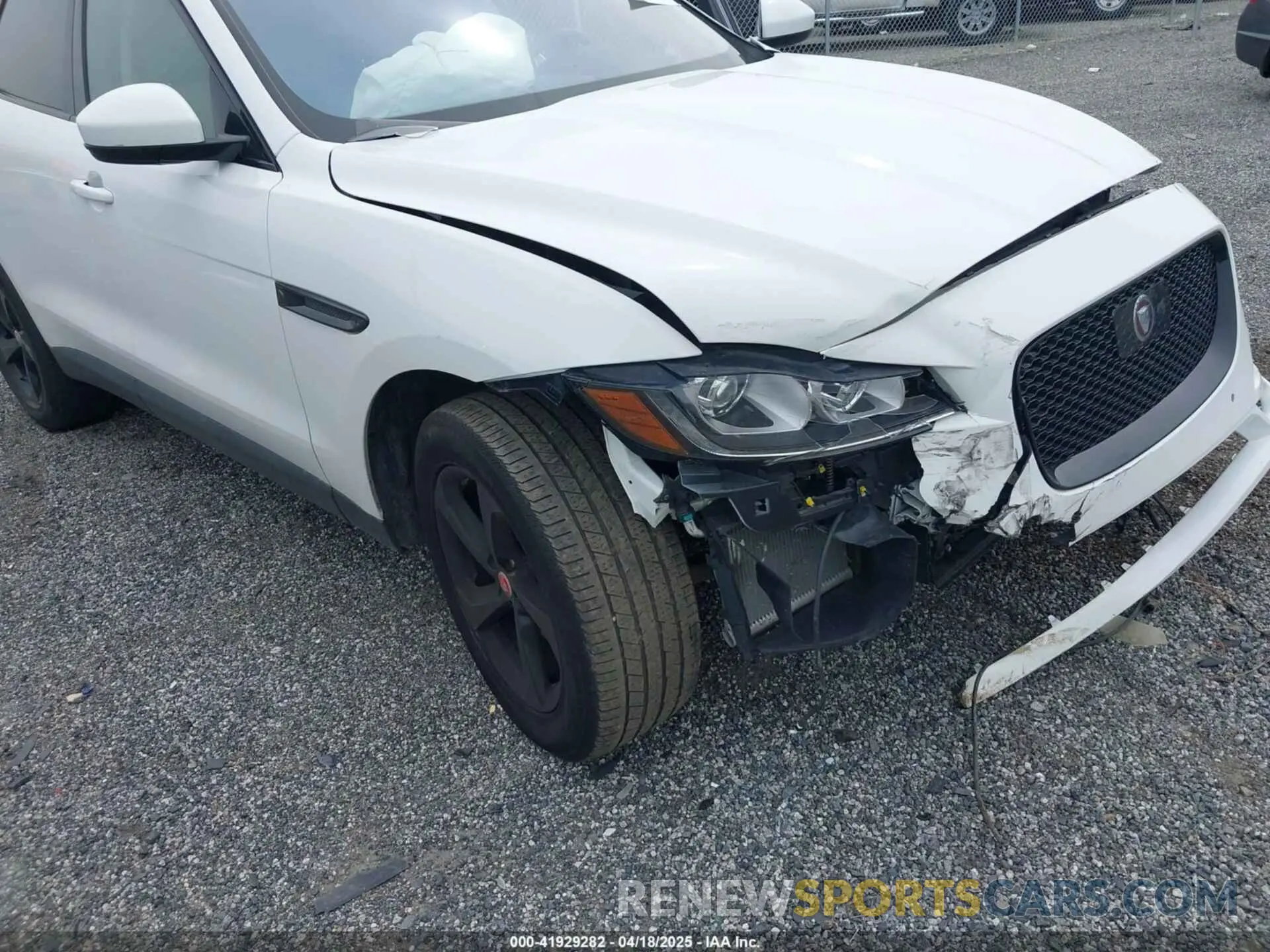 6 Photograph of a damaged car SADCK2GX7LA647309 JAGUAR F-PACE 2020