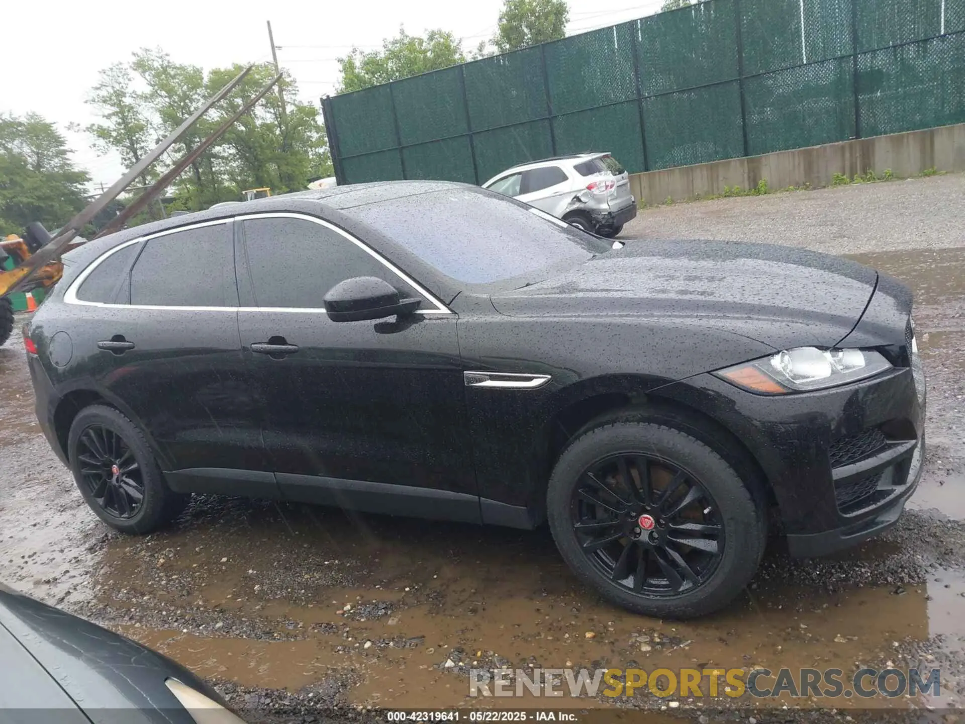 13 Photograph of a damaged car SADCK2GX9LA633699 JAGUAR F-PACE 2020