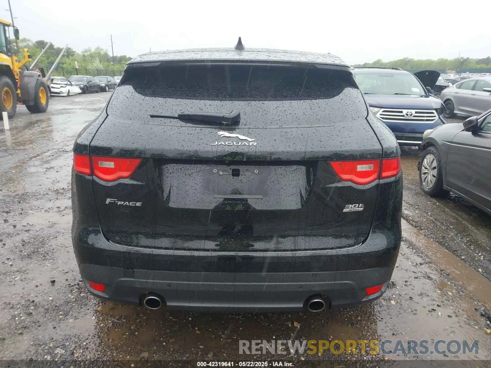 16 Photograph of a damaged car SADCK2GX9LA633699 JAGUAR F-PACE 2020